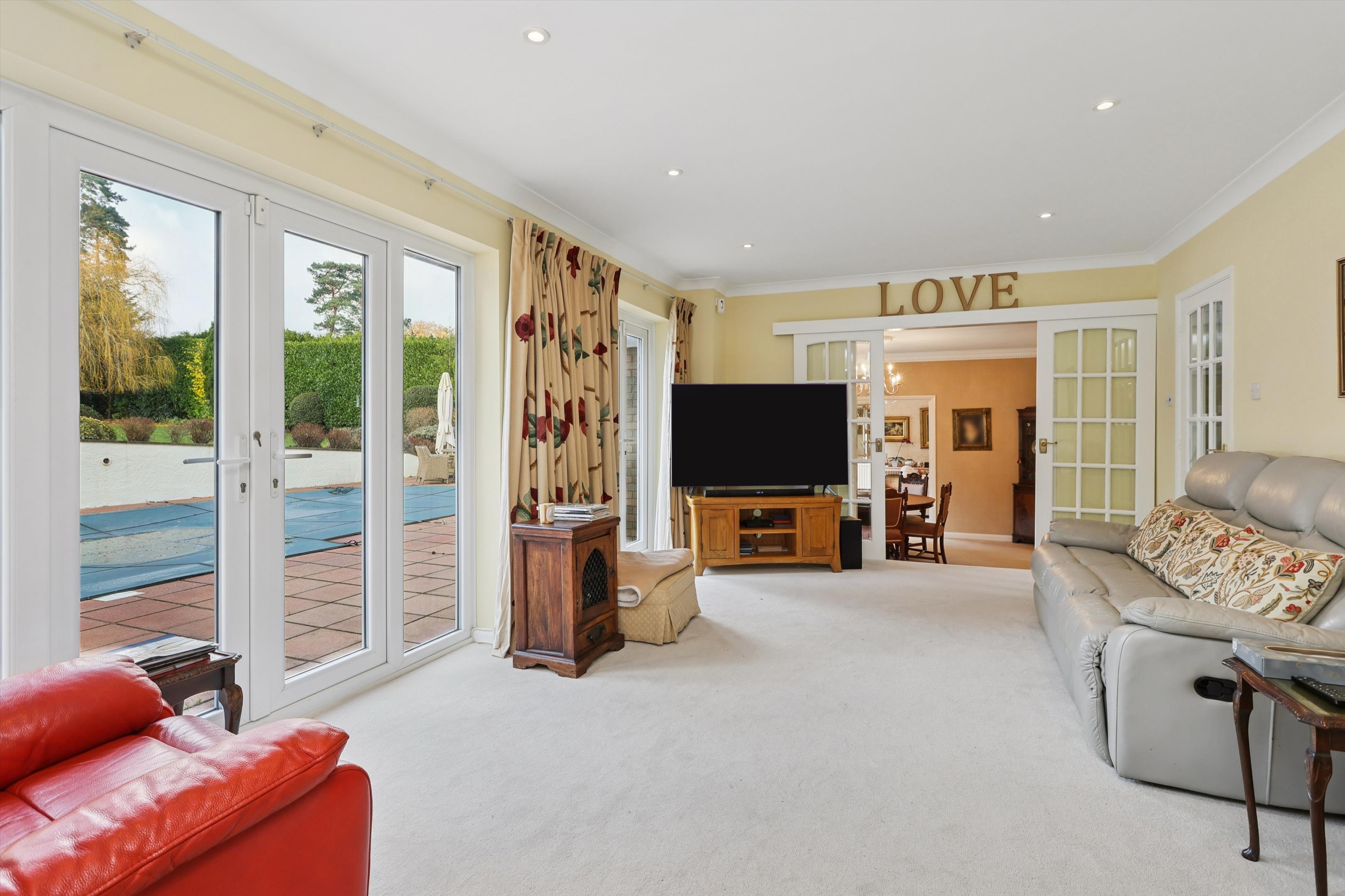 Broomfield, 18a Broomfield Ride, Oxshott, Leatherhead, Surrey, KT22