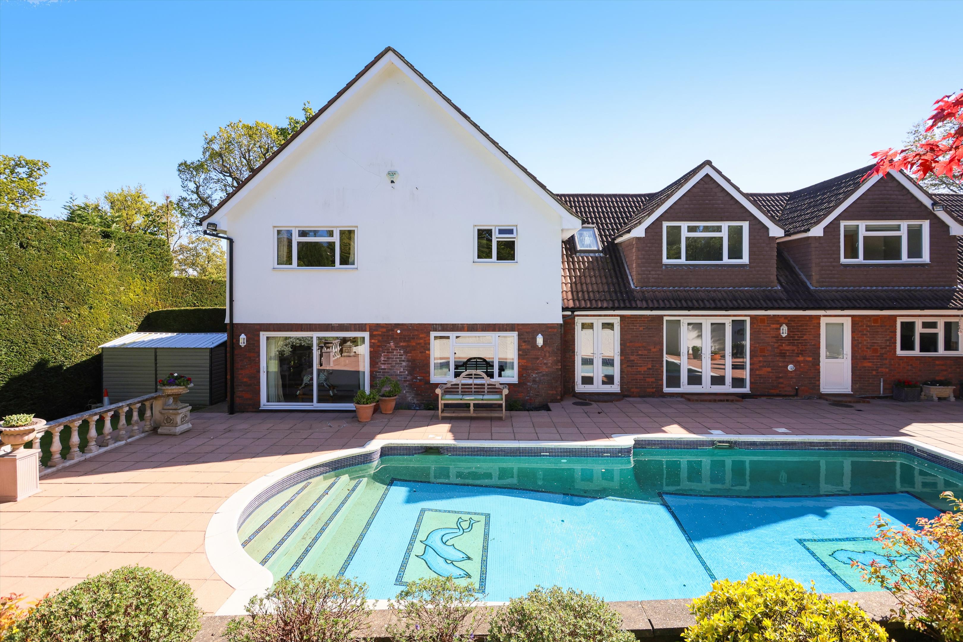 Broomfield, 18a Broomfield Ride, Oxshott, Leatherhead, Surrey, KT22