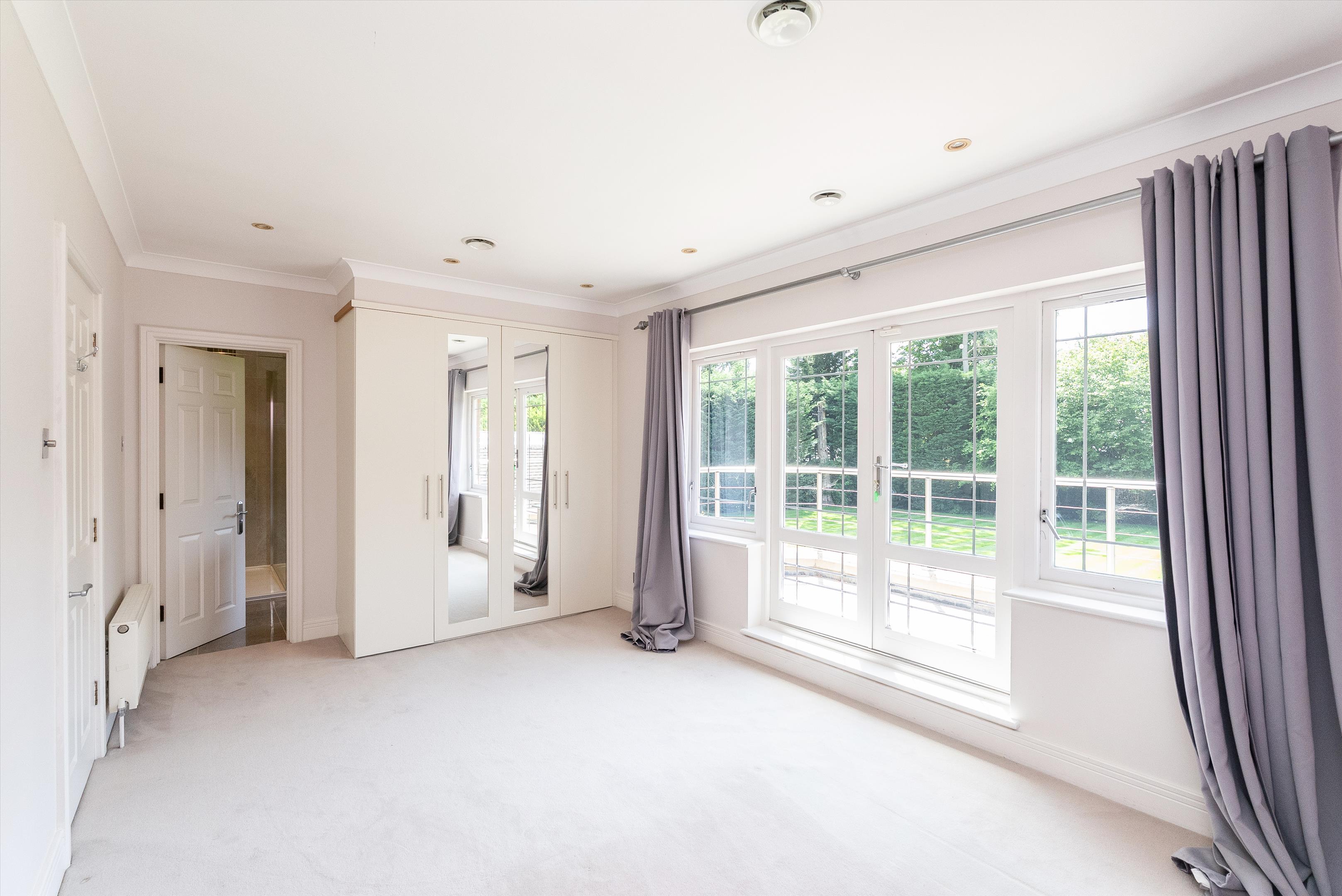 4 Broomfield Ride, Oxshott, Leatherhead KT22