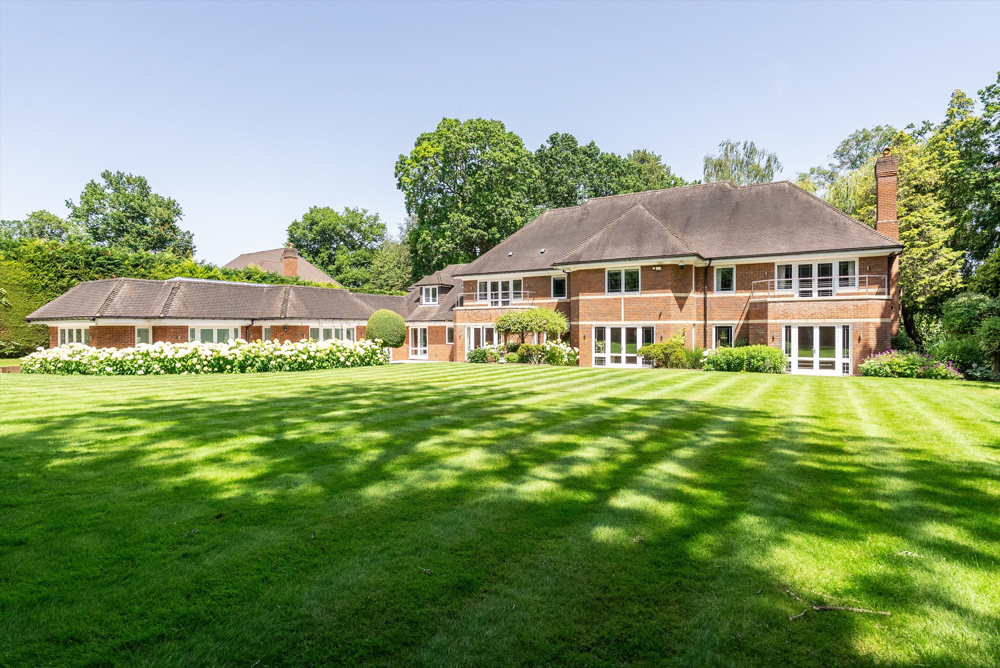4 Broomfield Ride, Oxshott, Leatherhead KT22
