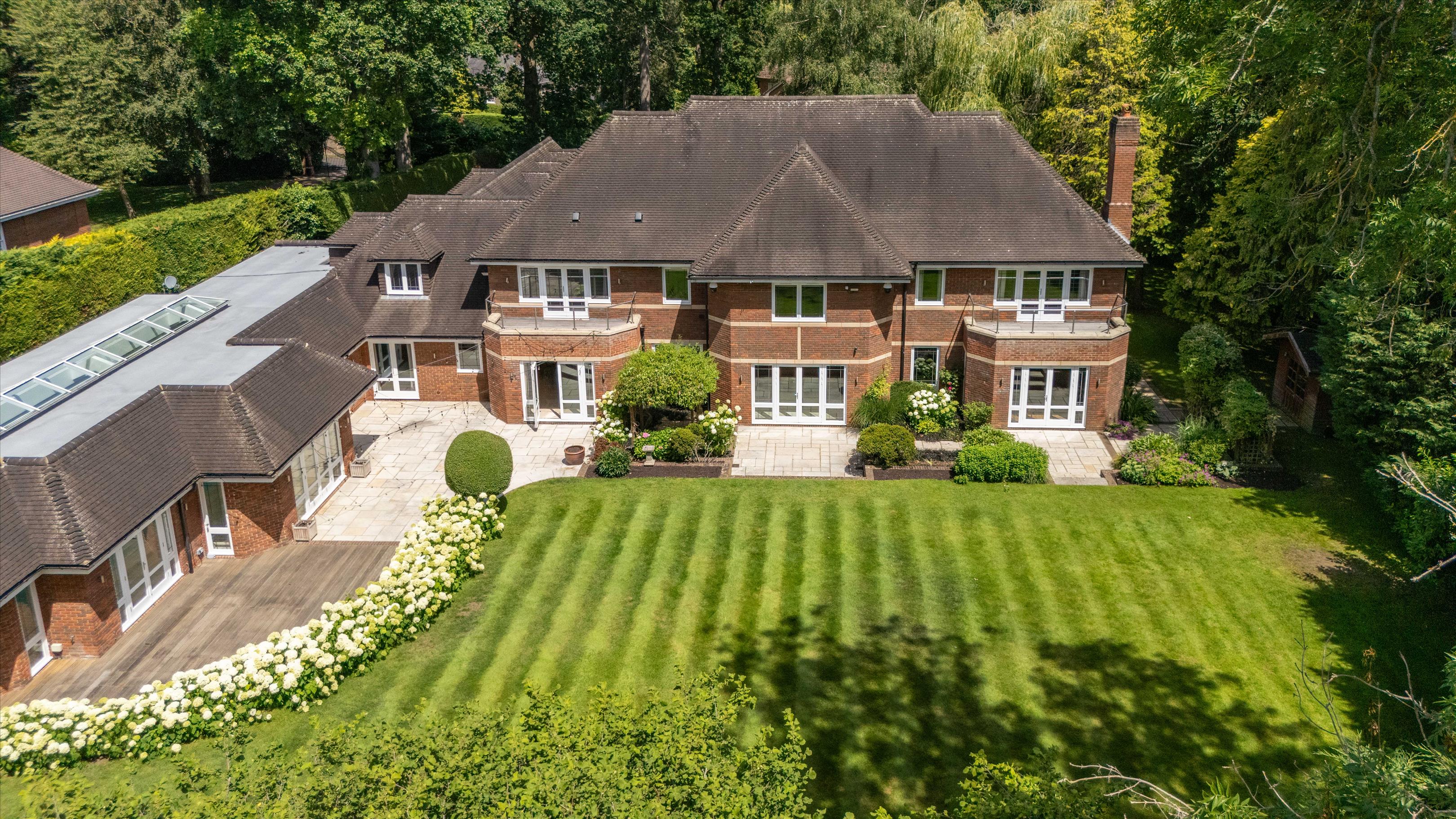 4 Broomfield Ride, Oxshott, Leatherhead KT22