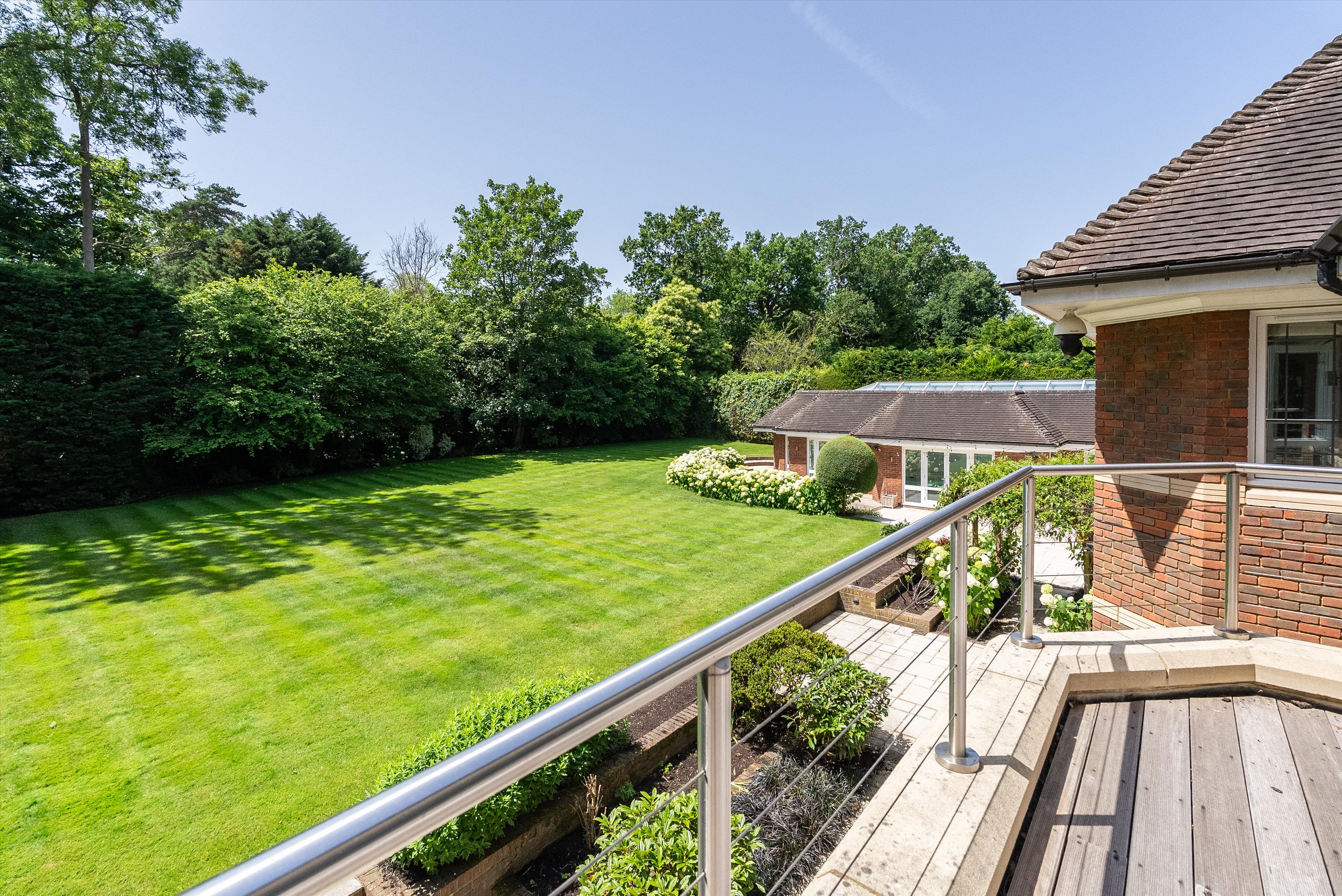4 Broomfield Ride, Oxshott, Leatherhead KT22