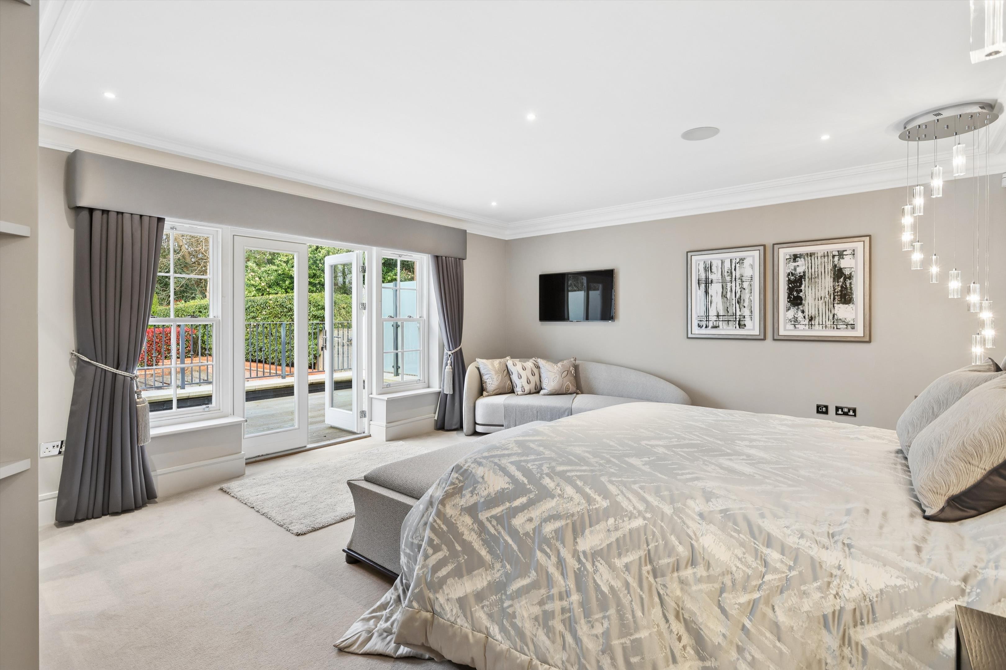 Park Hill Drive, Cobham, Surrey KT11