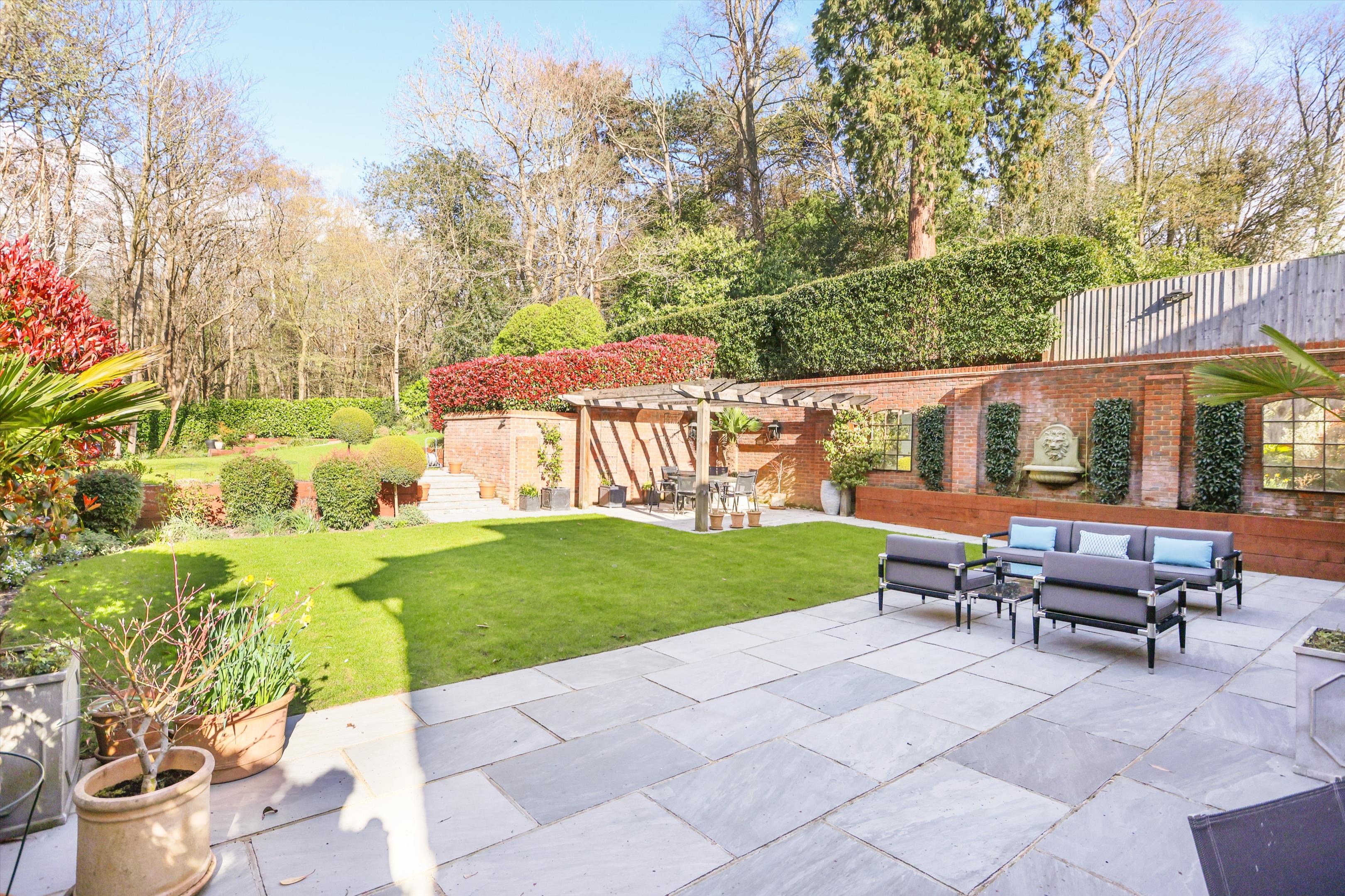 Park Hill Drive, Cobham, Surrey KT11
