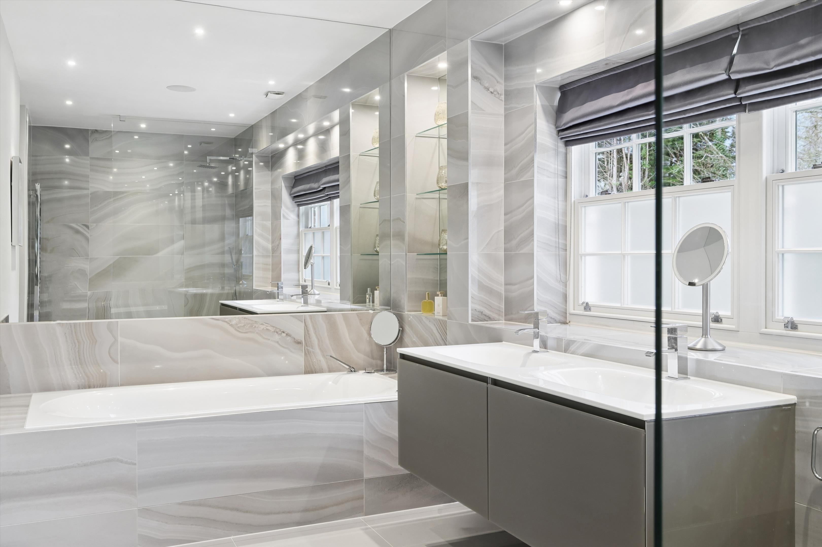 Park Hill Drive, Cobham, Surrey KT11