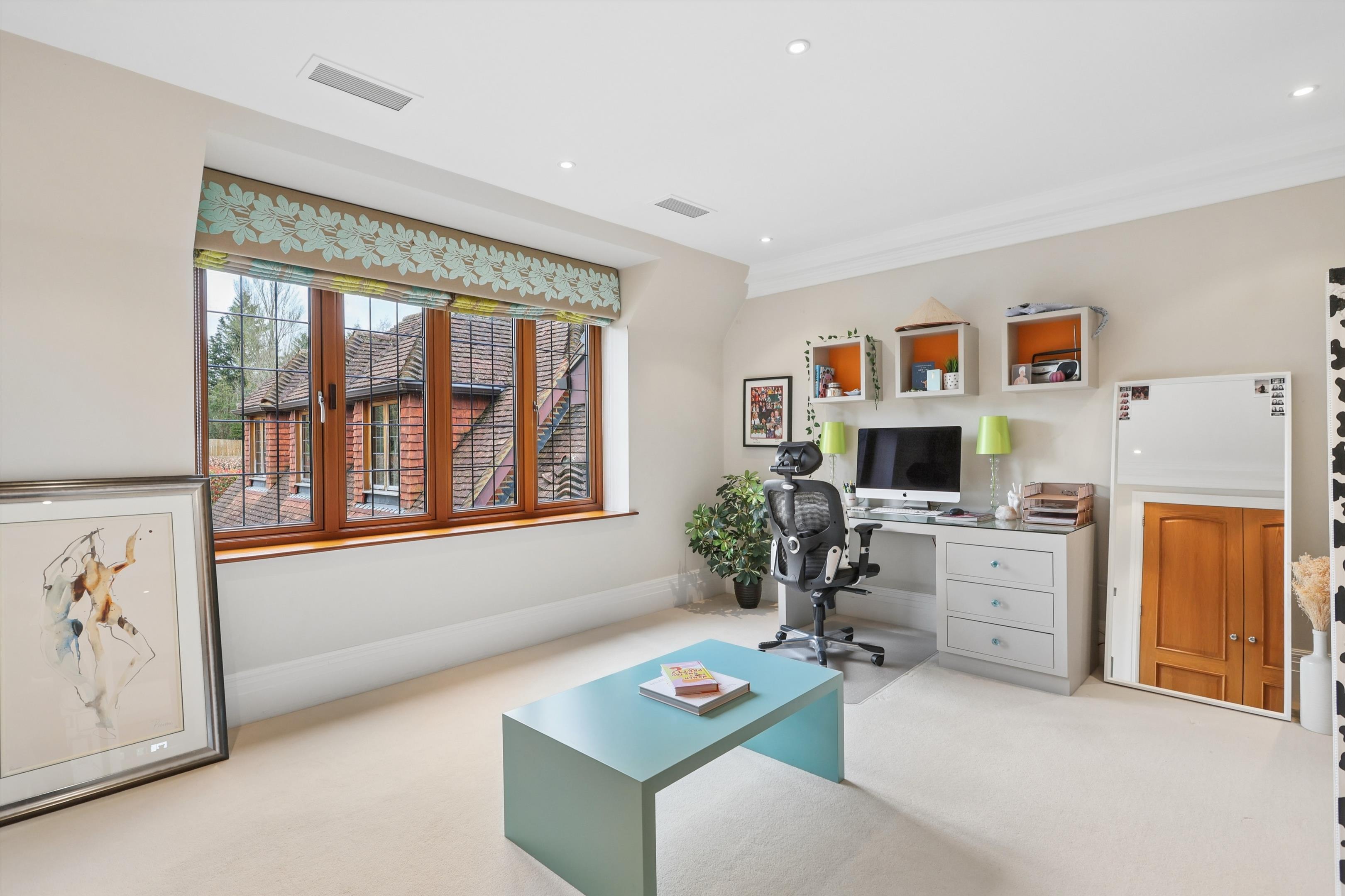 21 Princes Drive, Oxshott, Surrey KT22