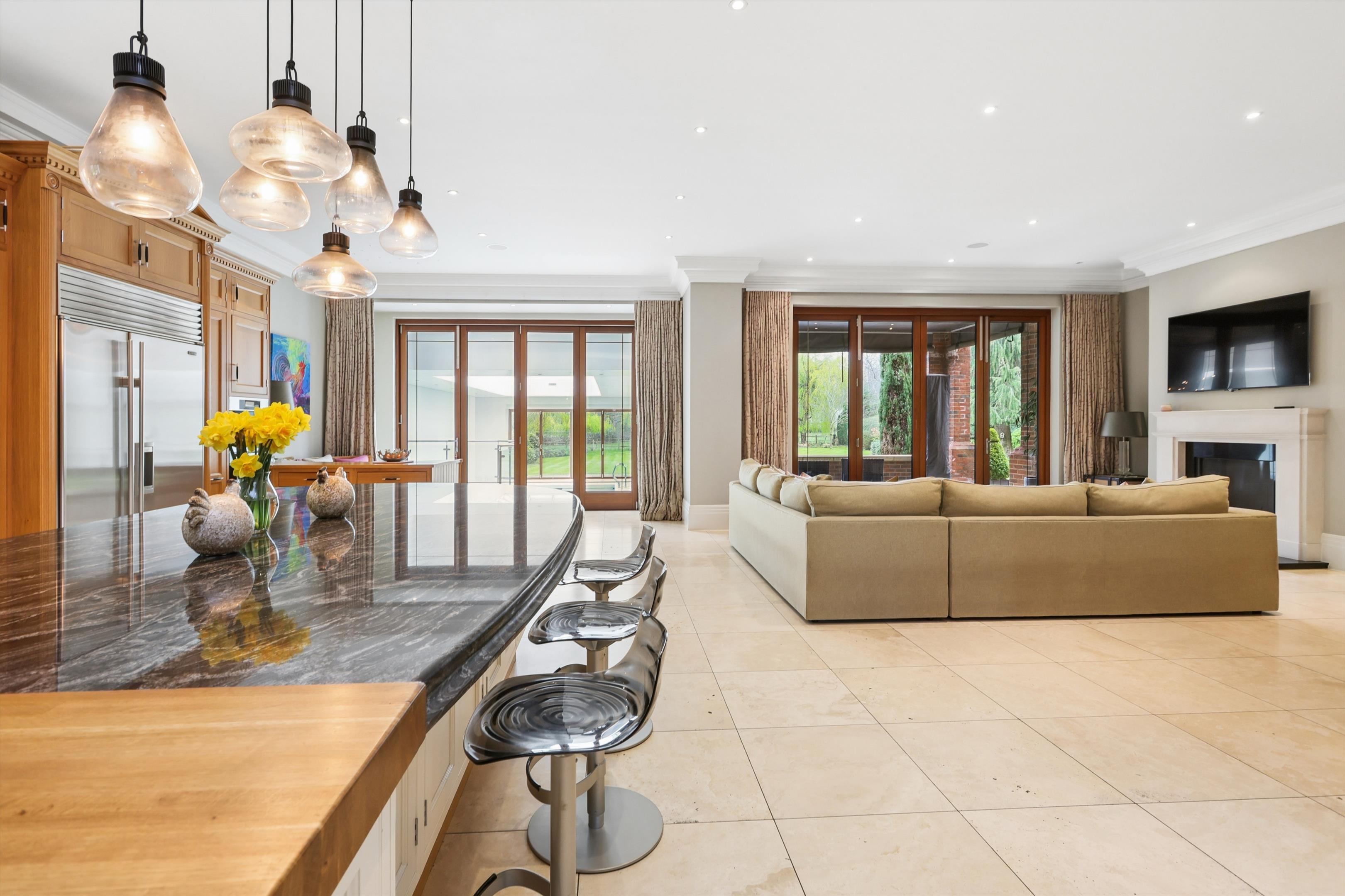 21 Princes Drive, Oxshott, Surrey KT22