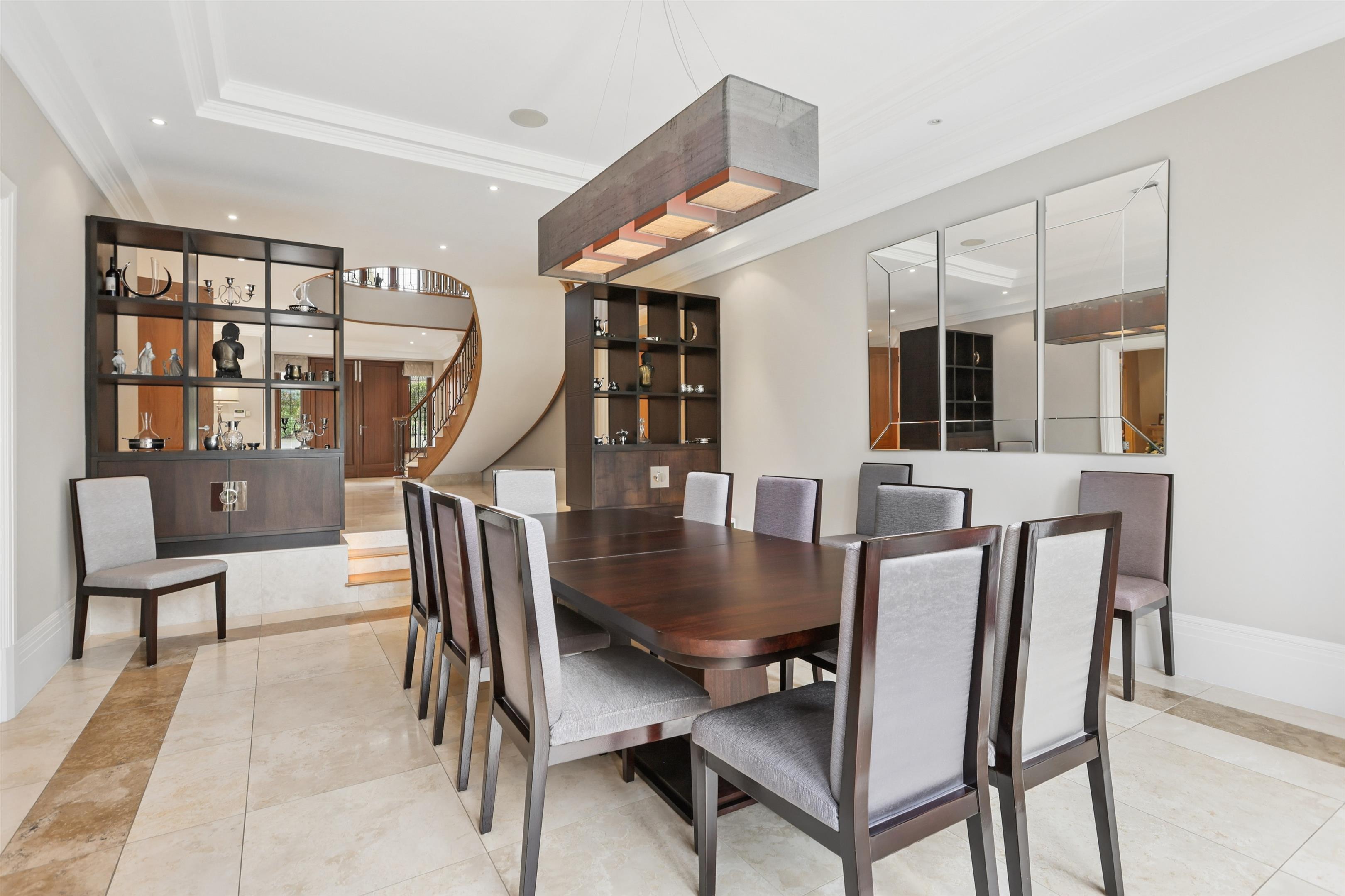 21 Princes Drive, Oxshott, Surrey KT22