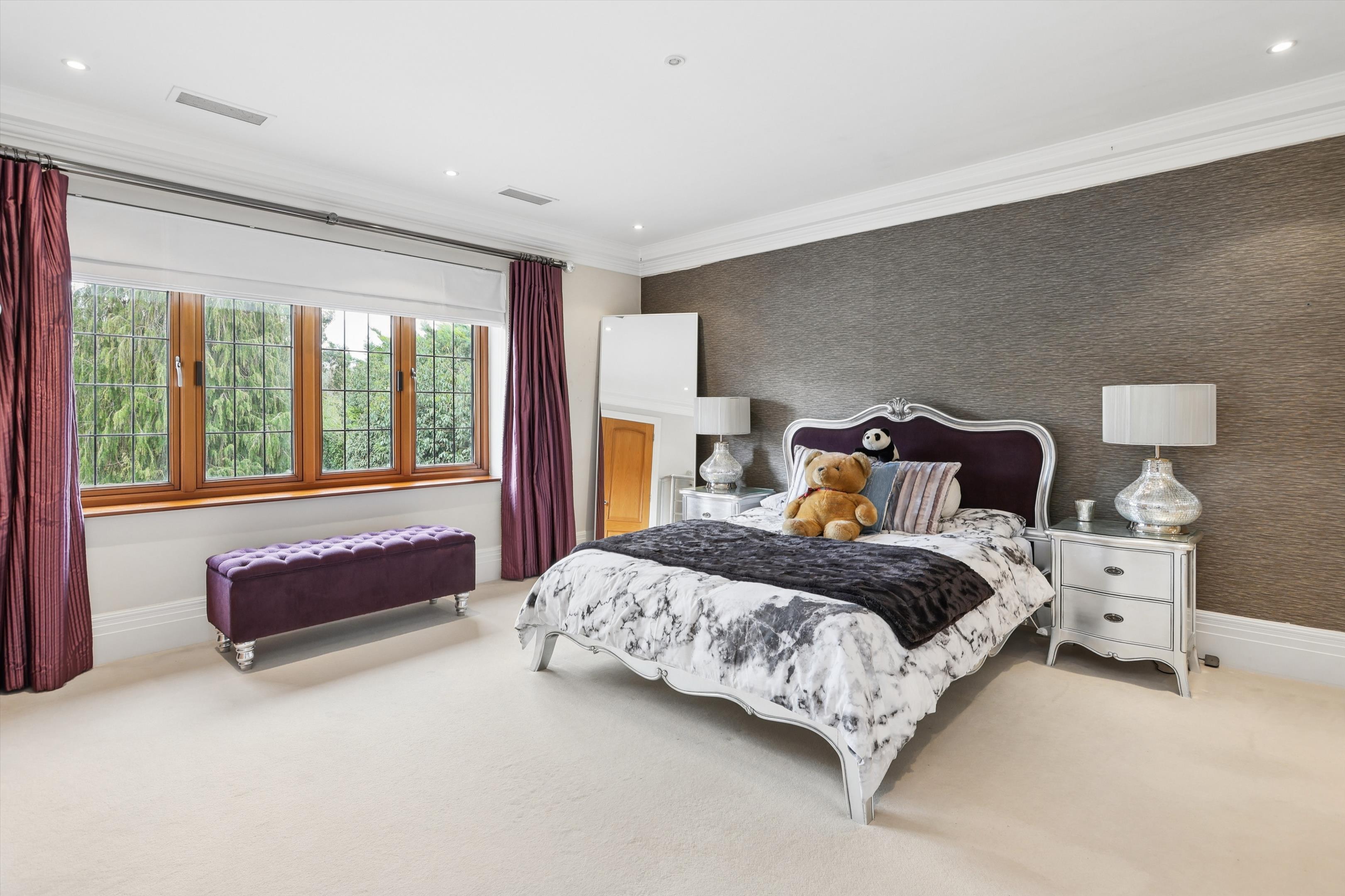 21 Princes Drive, Oxshott, Surrey KT22