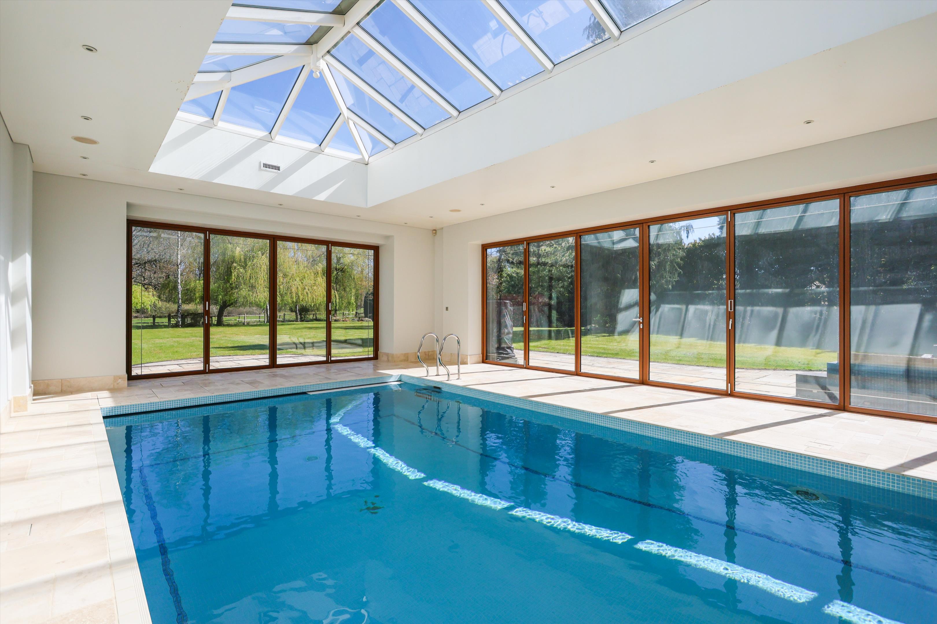 21 Princes Drive, Oxshott, Surrey KT22