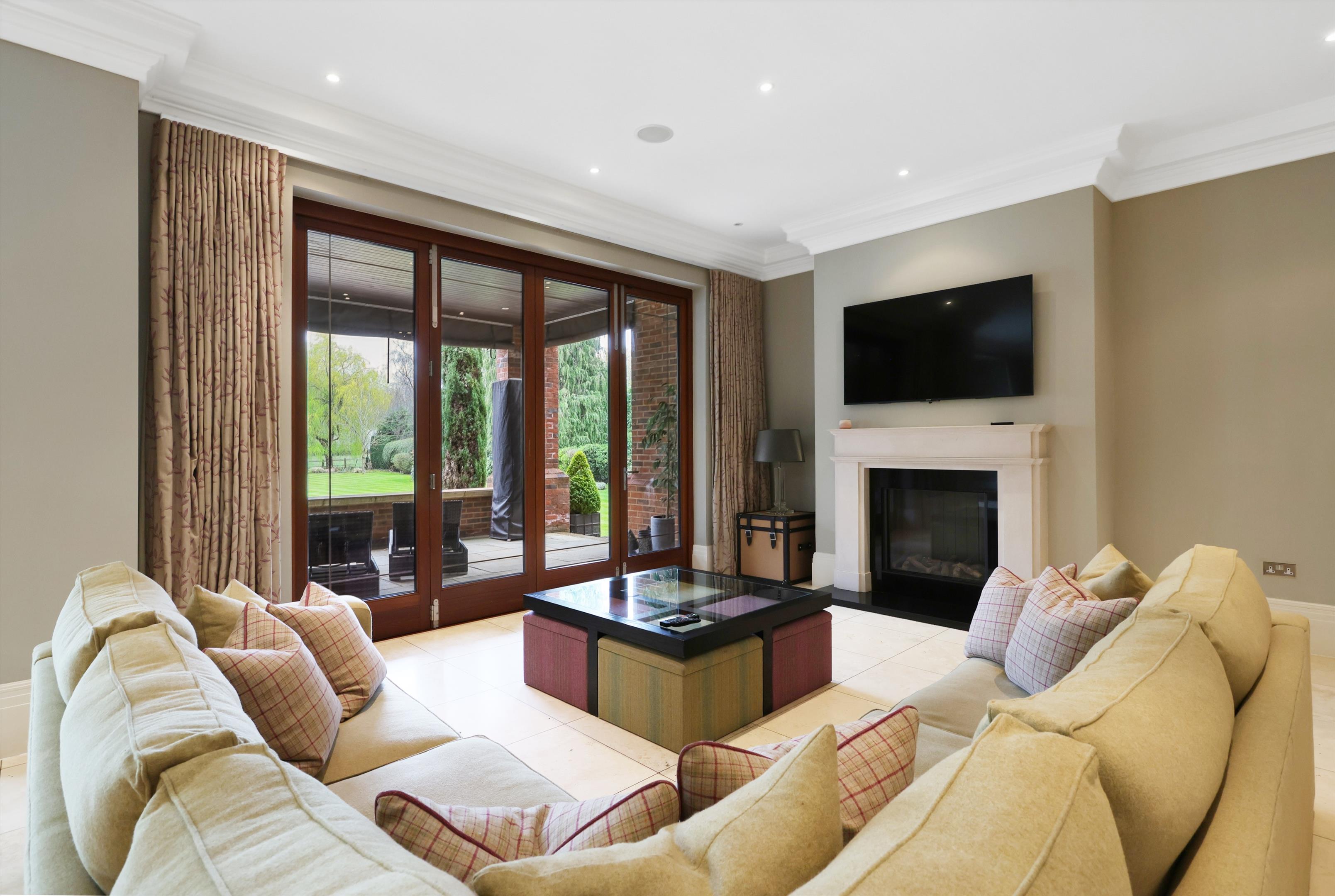 21 Princes Drive, Oxshott, Surrey KT22