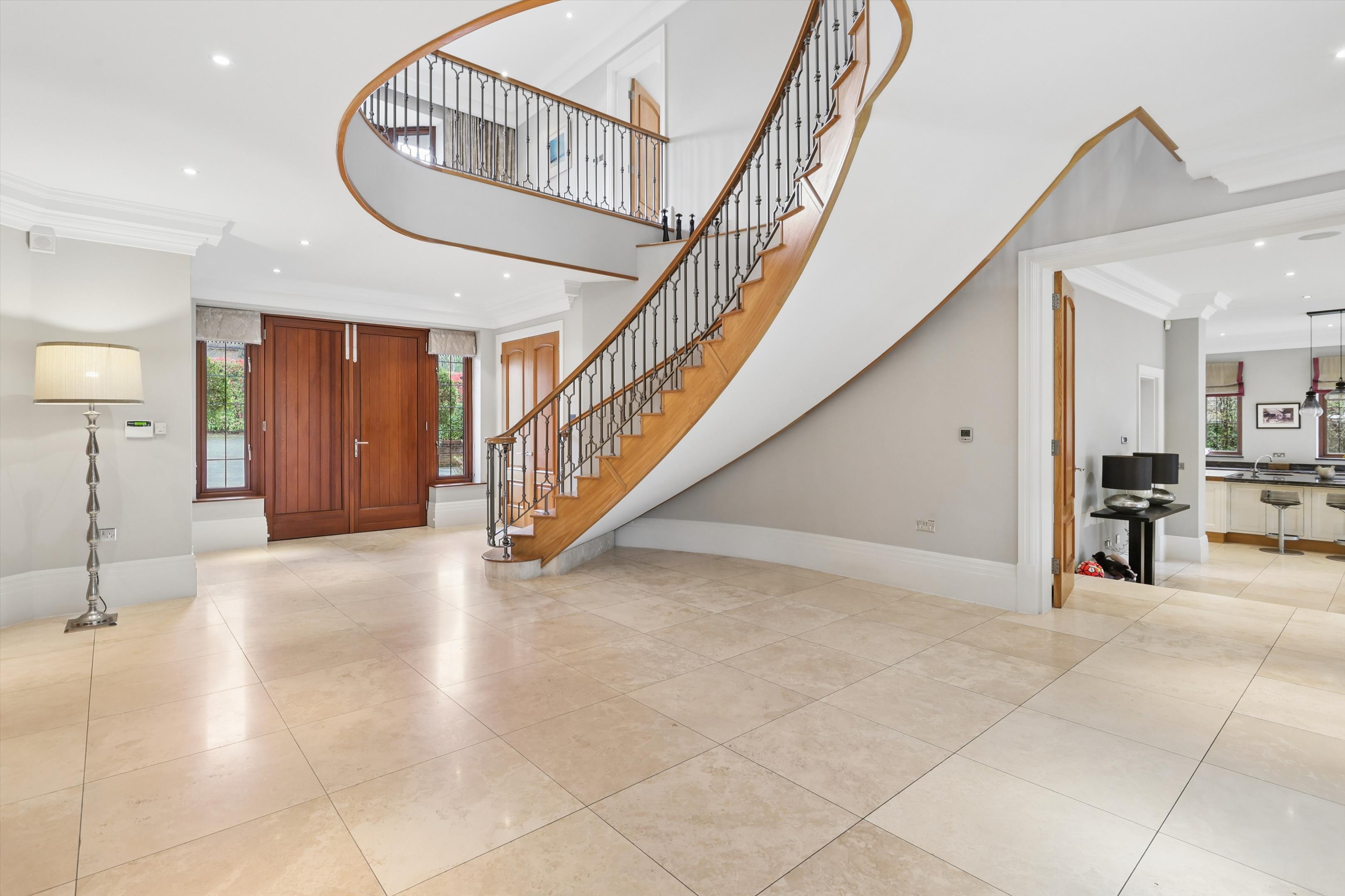 21 Princes Drive, Oxshott, Surrey KT22