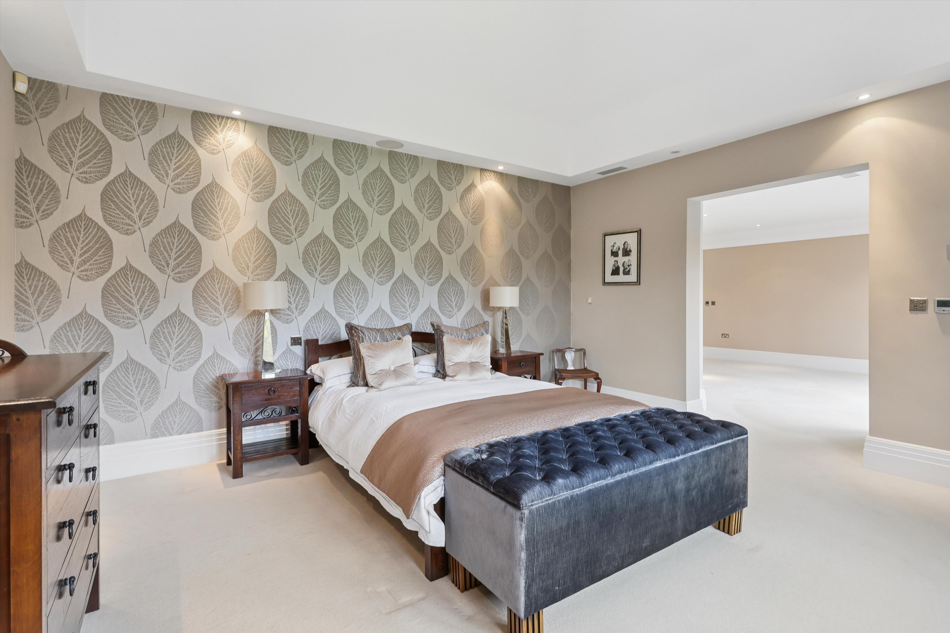 21 Princes Drive, Oxshott, Surrey KT22