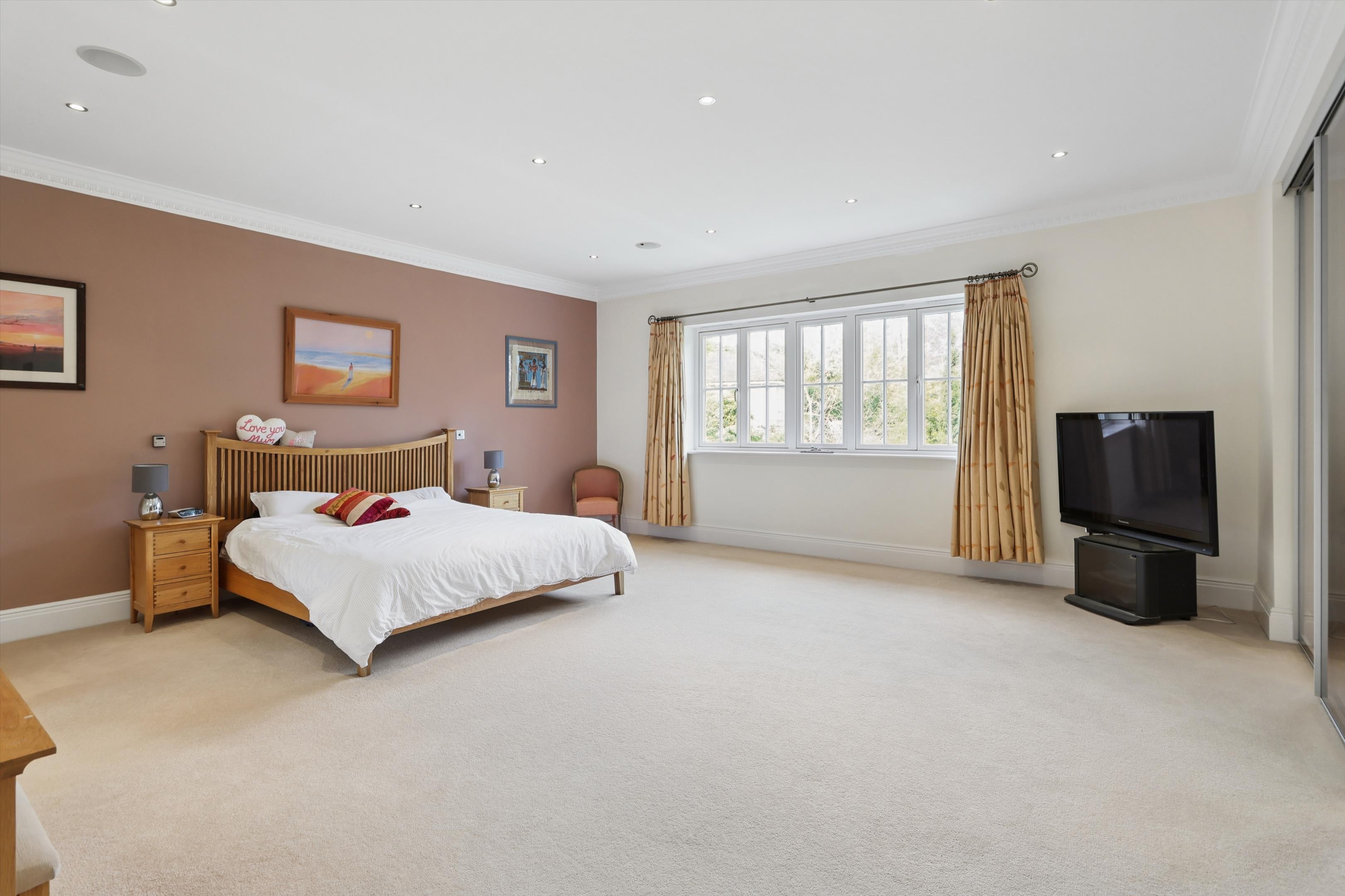 The Chase, Oxshott, Leatherhead, Surrey KT22