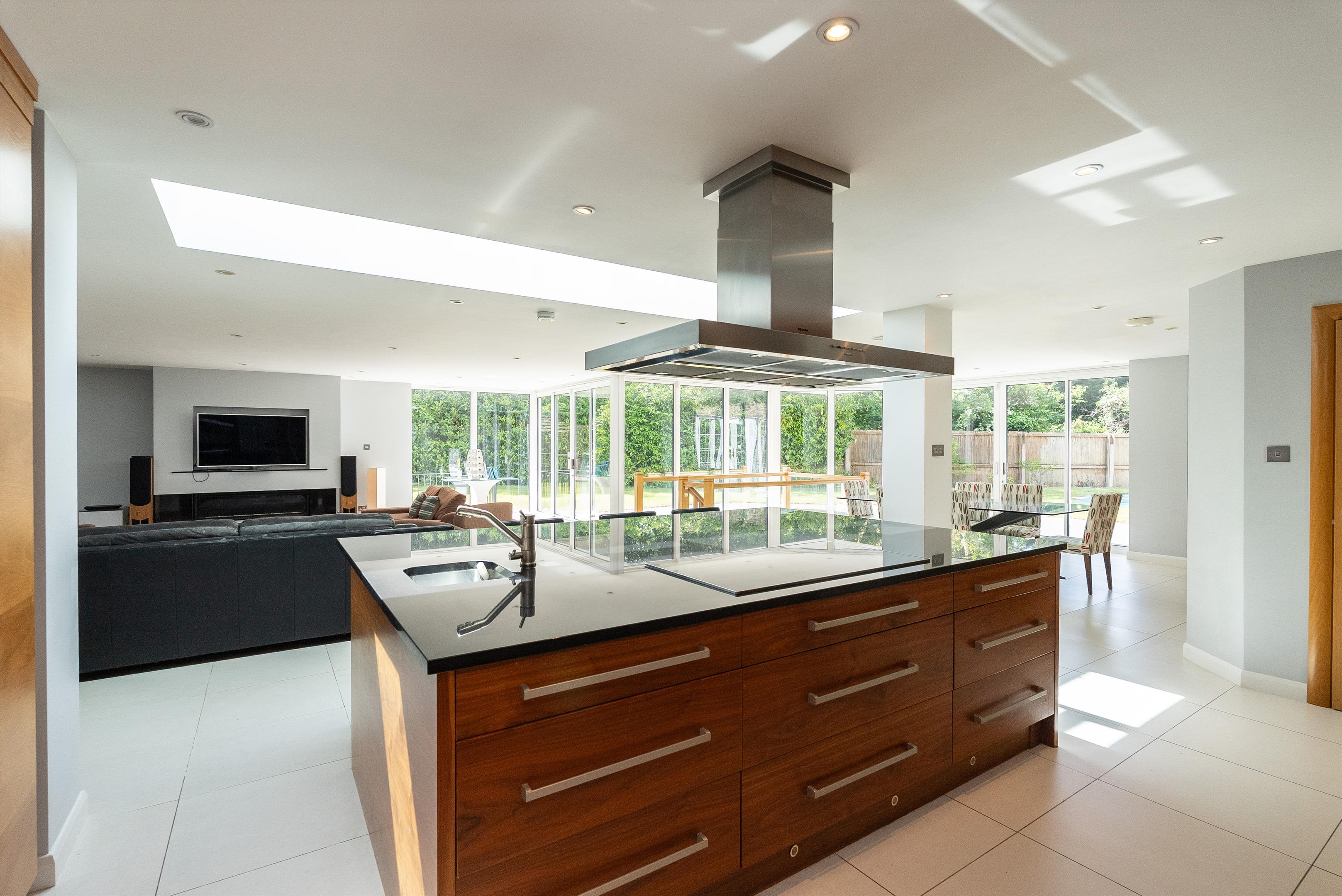 Pine Walk, Cobham, Surrey KT11