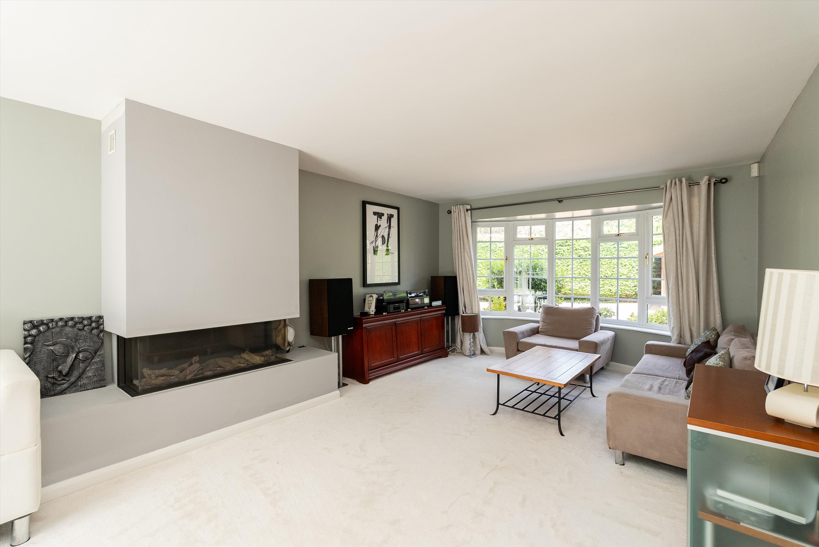 Pine Walk, Cobham, Surrey KT11