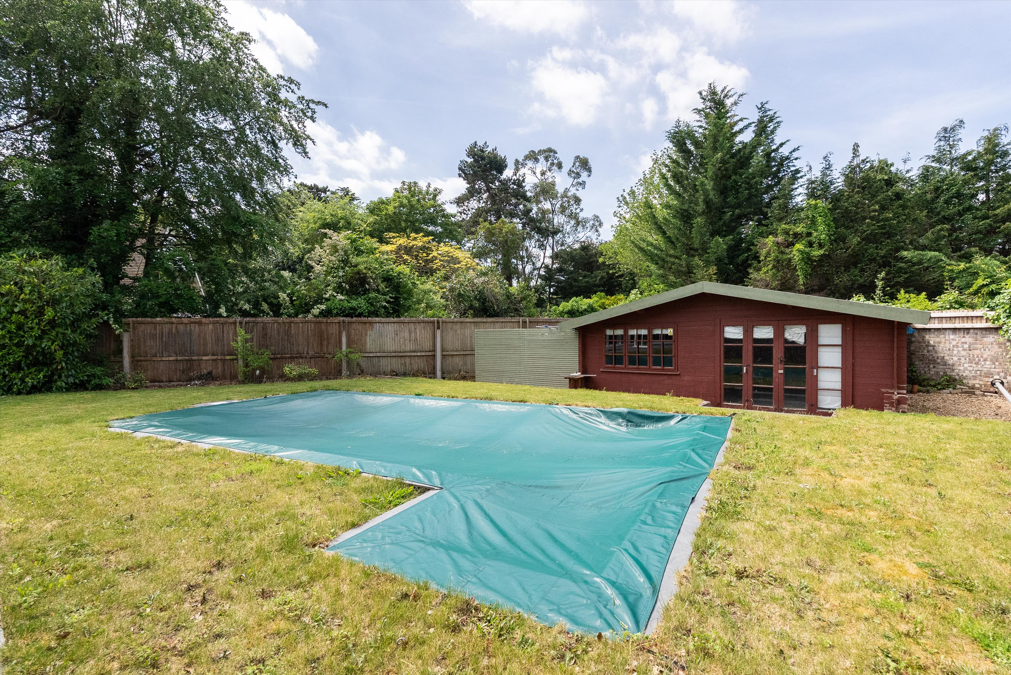 Pine Walk, Cobham, Surrey KT11