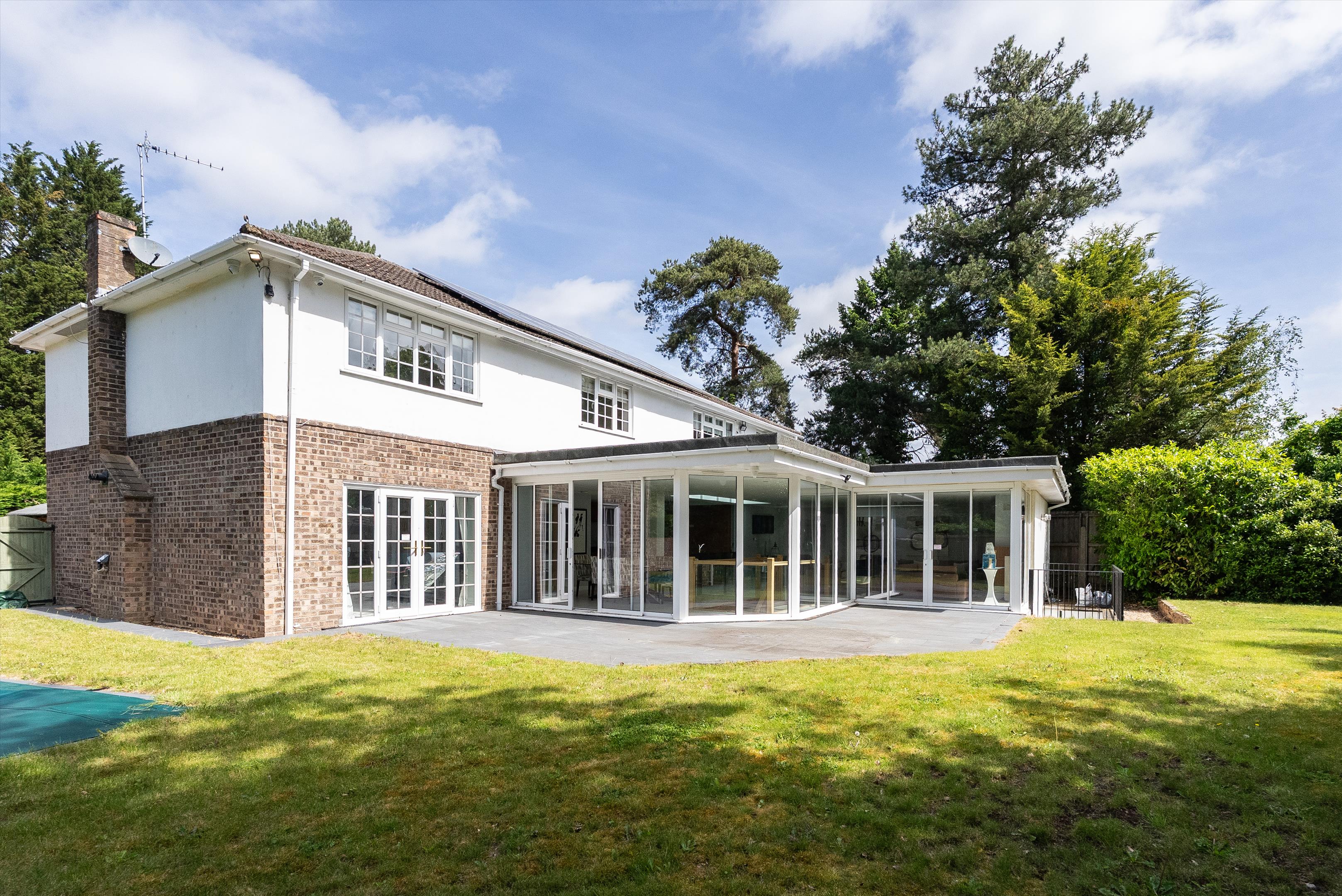 Pine Walk, Cobham, Surrey KT11