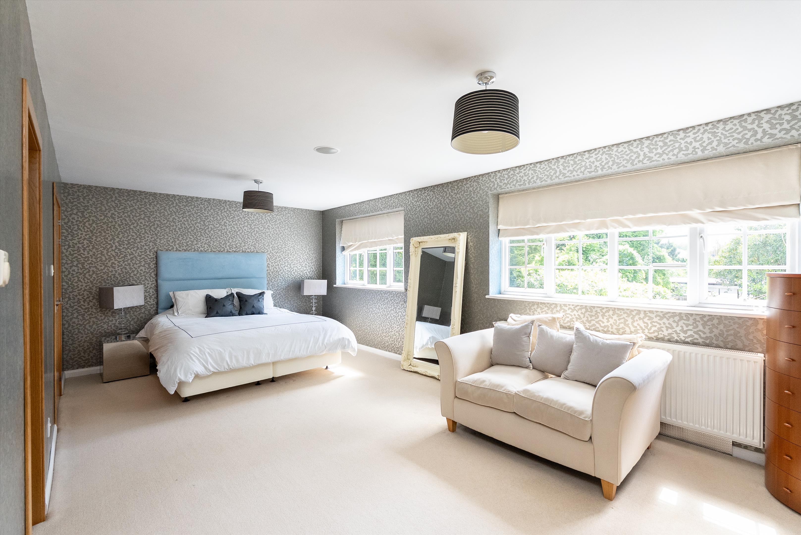 Pine Walk, Cobham, Surrey KT11