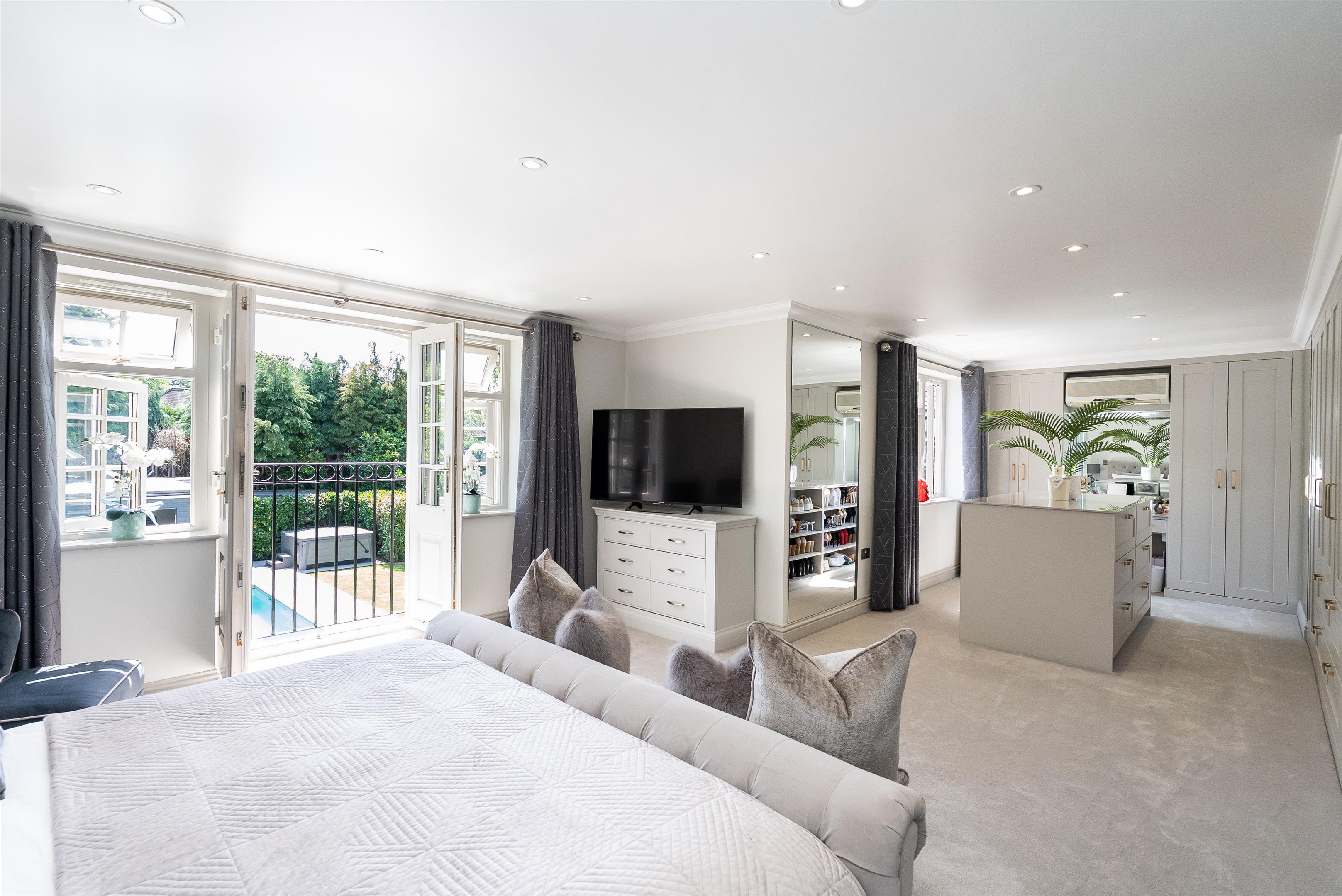 Knowle Park, Cobham, Surrey KT11