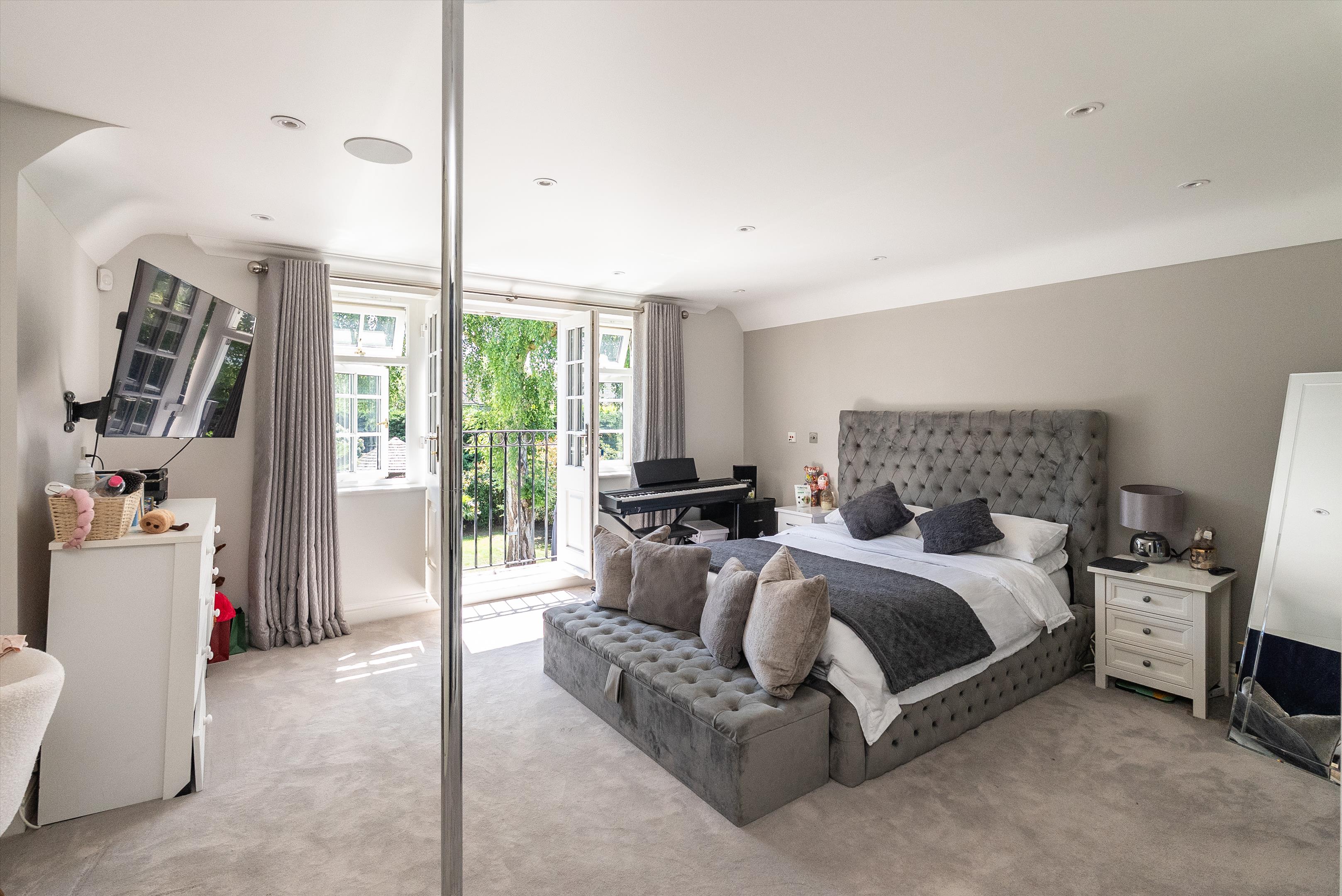 Knowle Park, Cobham, Surrey KT11