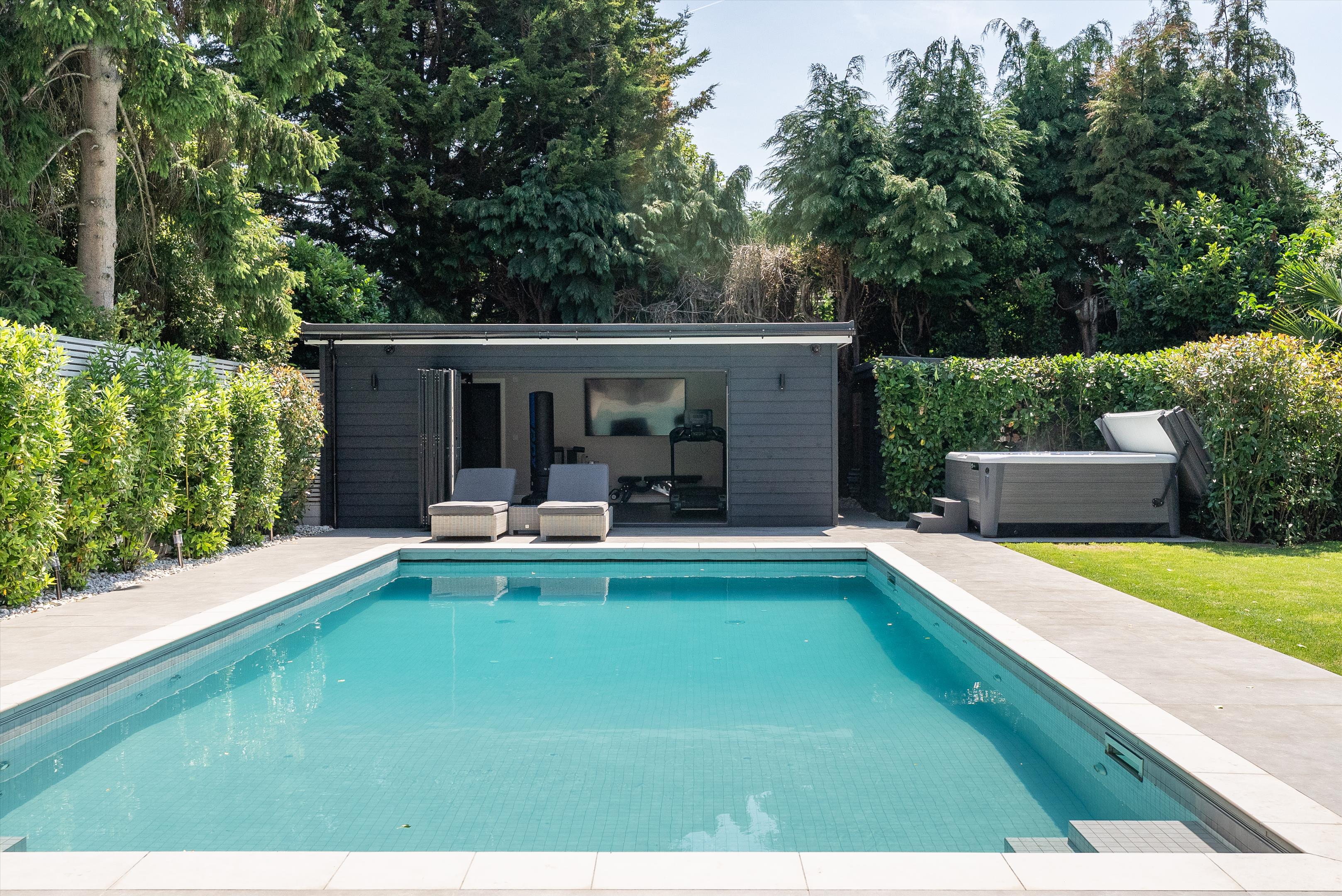 Knowle Park, Cobham, Surrey KT11