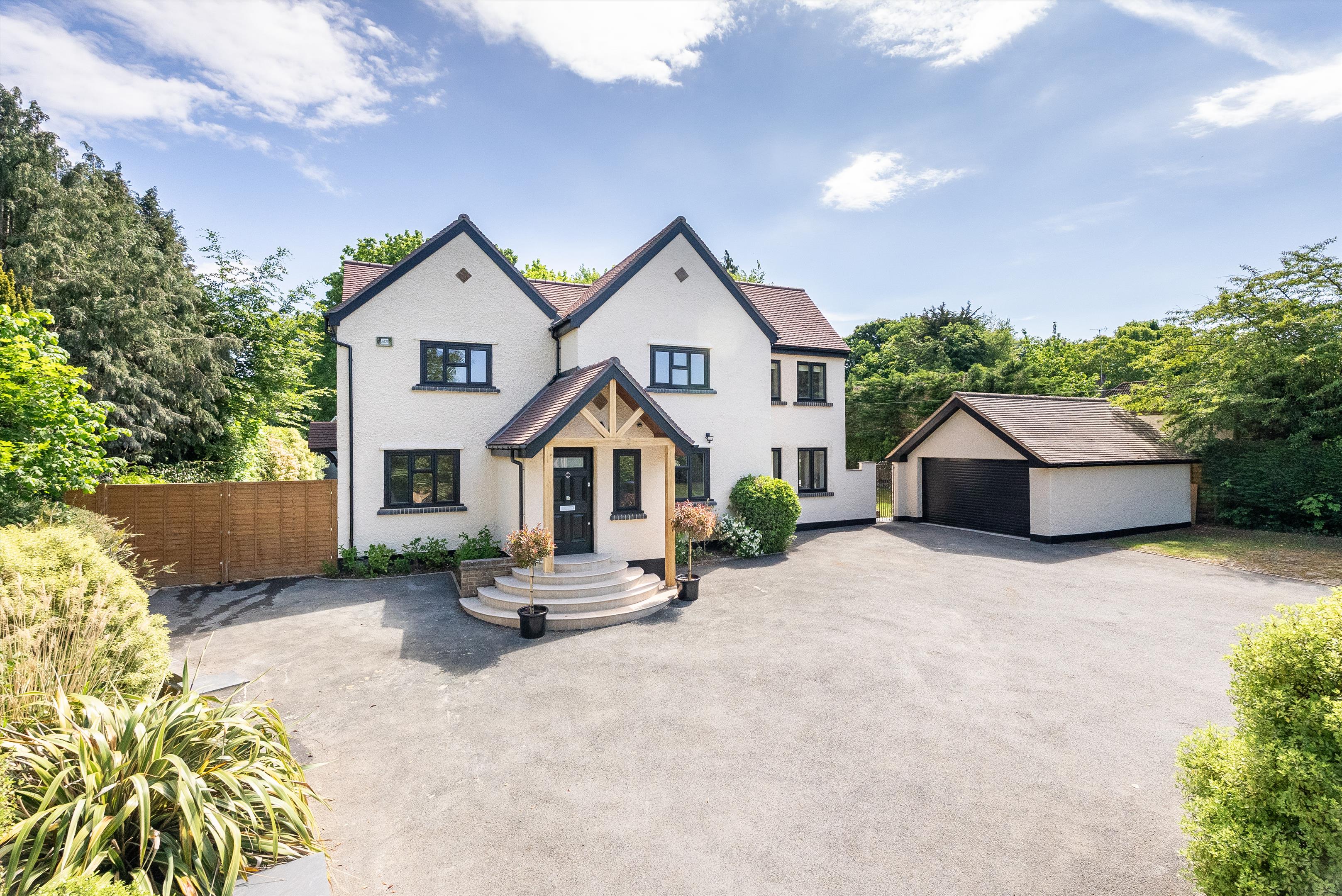 Chalk Lane, East Horsley, Leatherhead, Surrey KT24