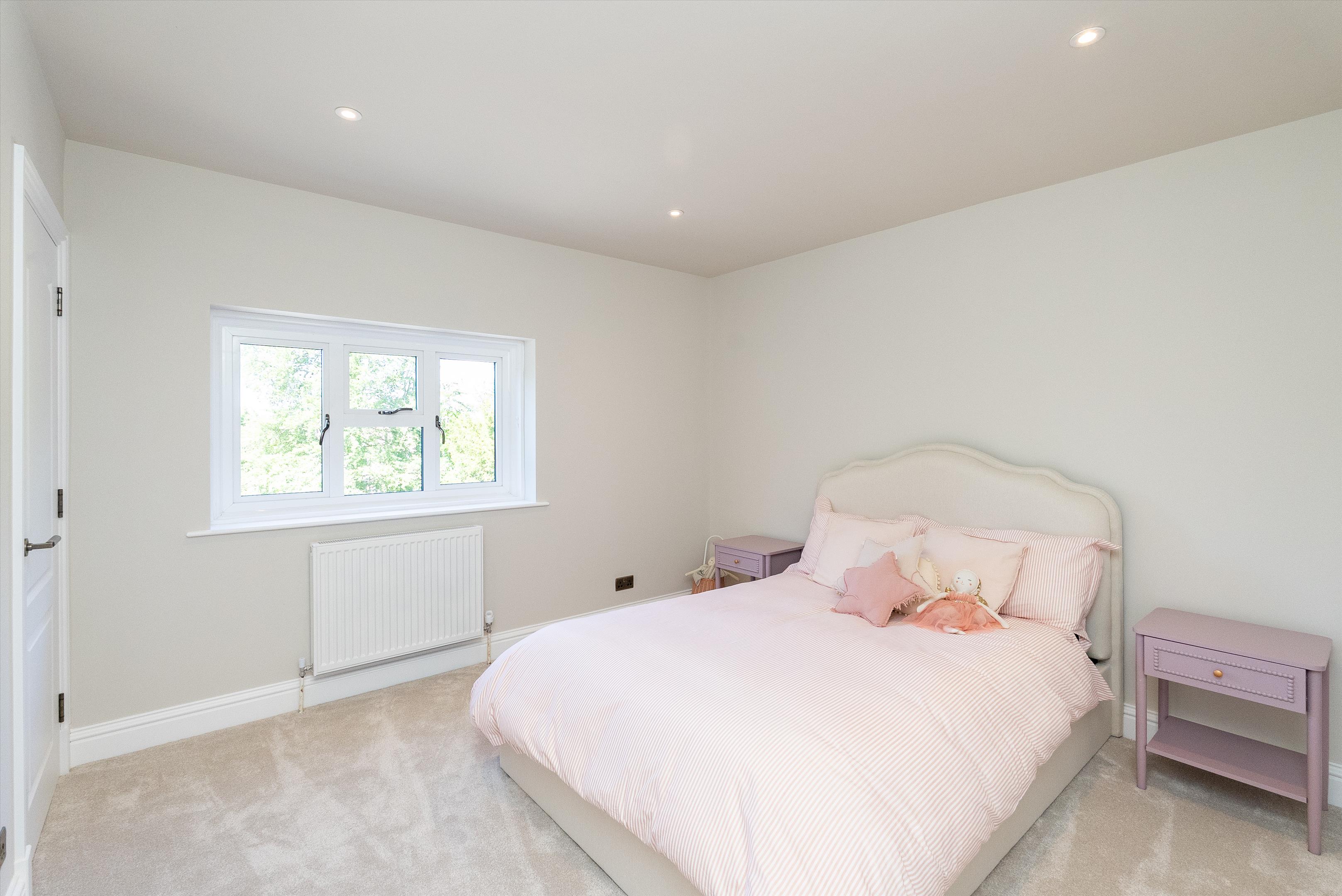 Chalk Lane, East Horsley, Leatherhead, Surrey KT24