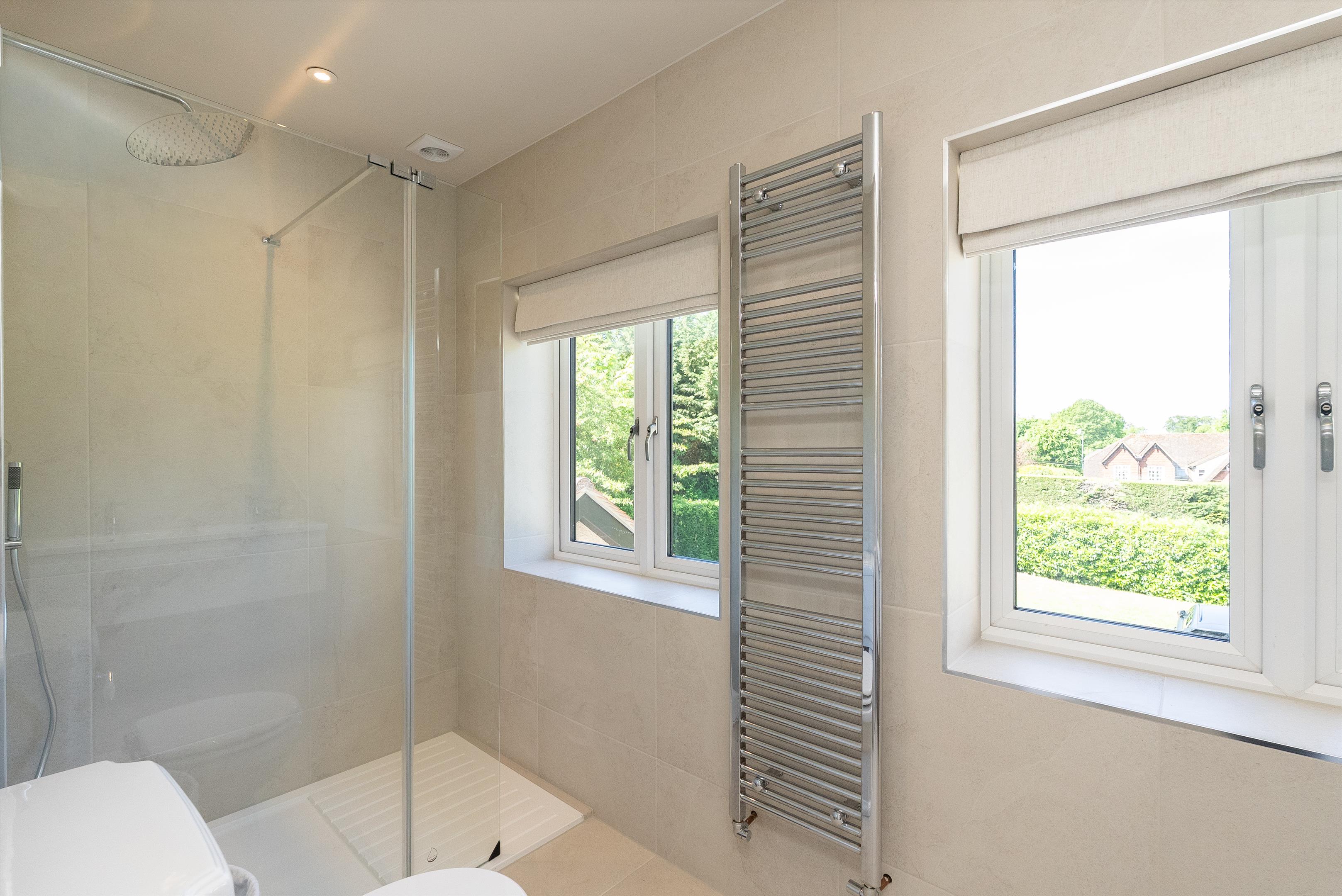 Chalk Lane, East Horsley, Leatherhead, Surrey KT24