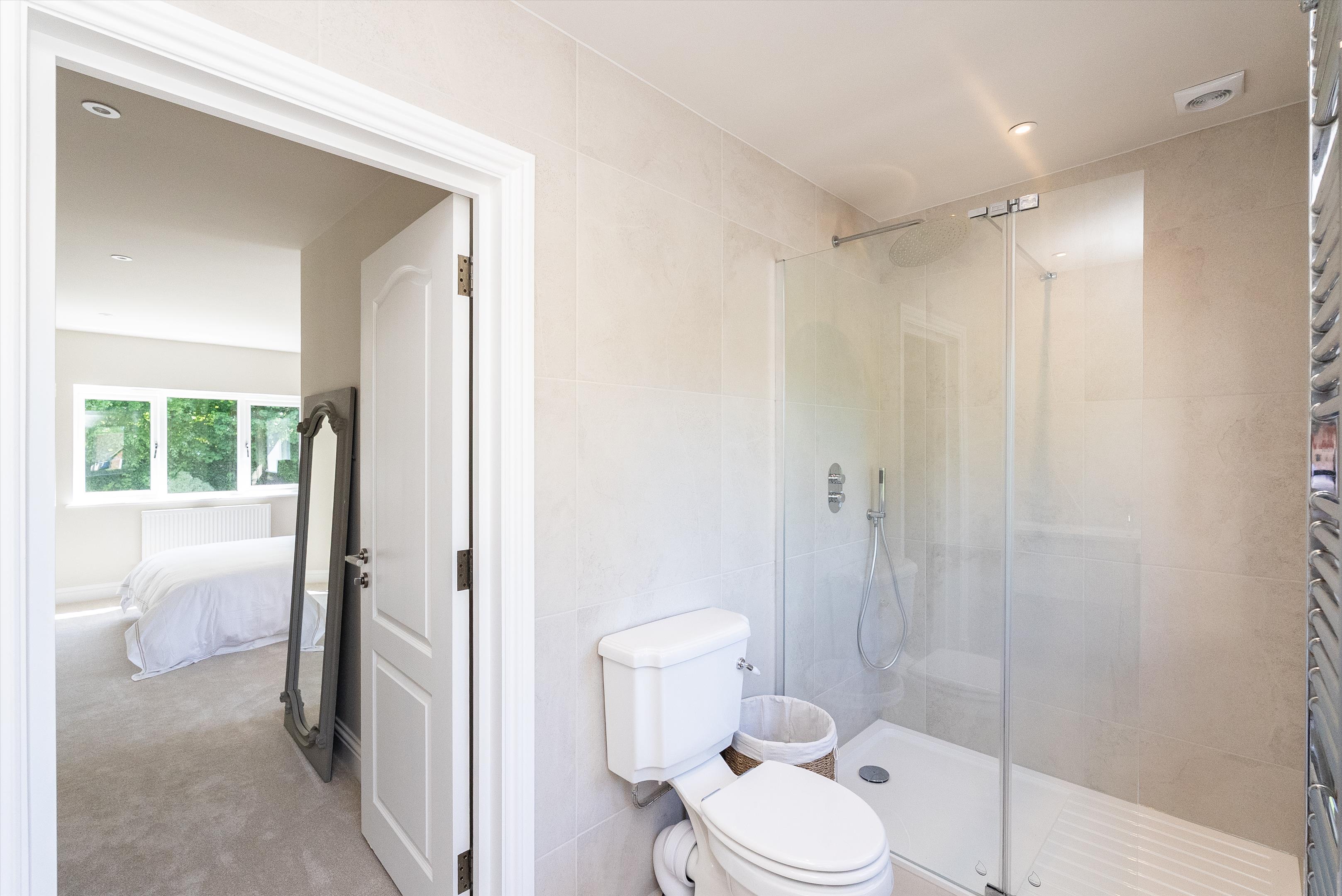 Chalk Lane, East Horsley, Leatherhead, Surrey KT24