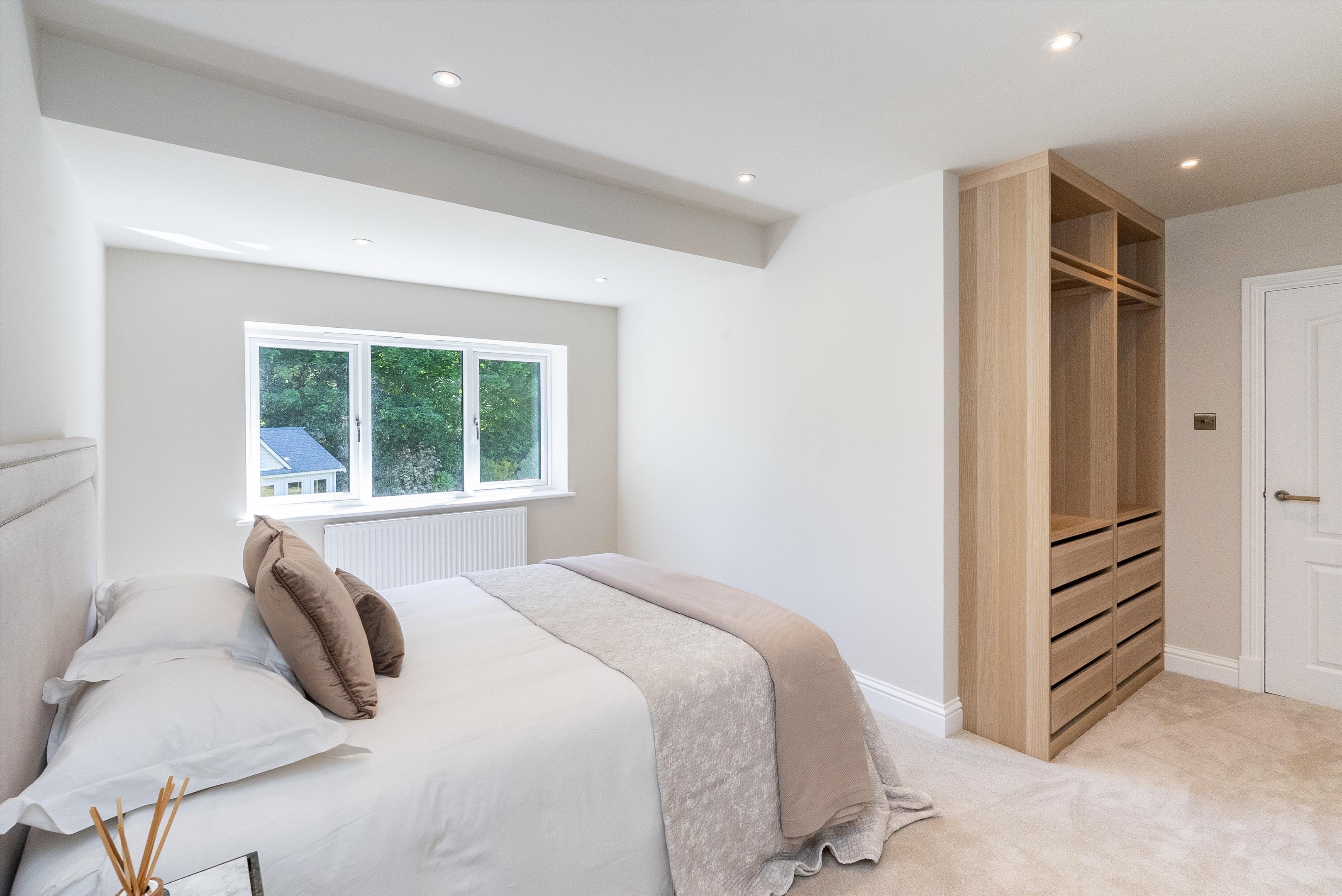 Chalk Lane, East Horsley, Leatherhead, Surrey KT24