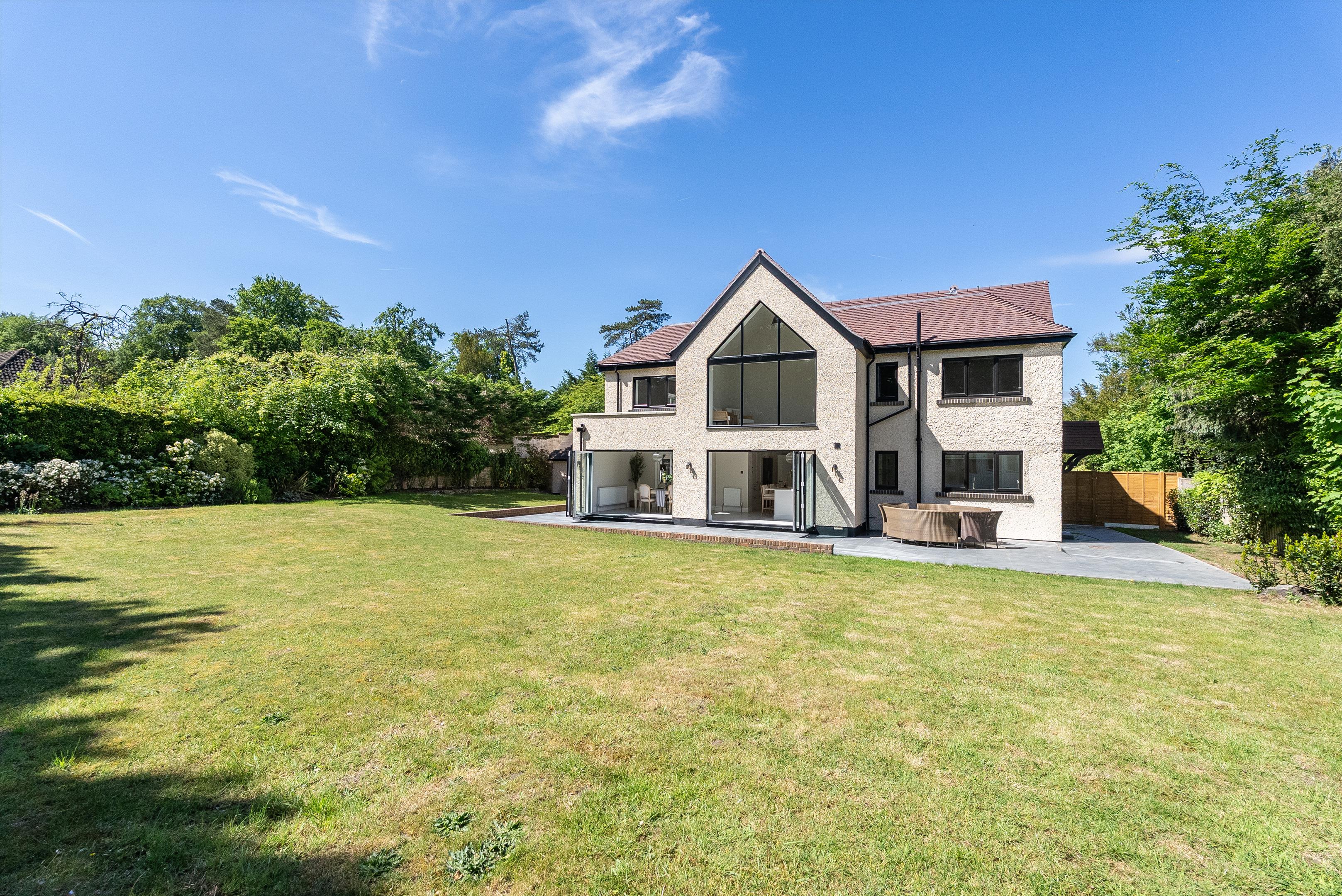 Chalk Lane, East Horsley, Leatherhead, Surrey KT24