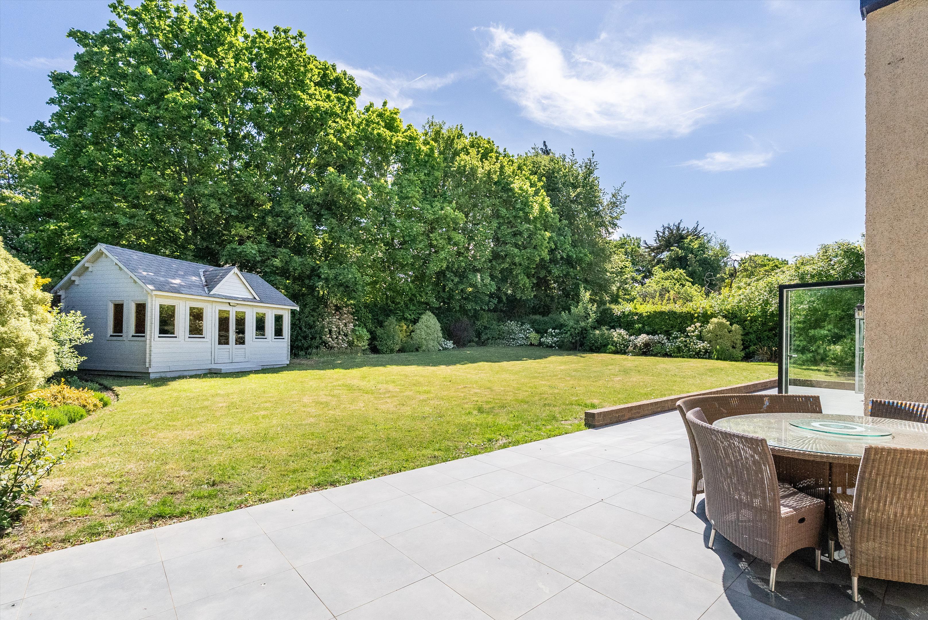 Chalk Lane, East Horsley, Leatherhead, Surrey KT24