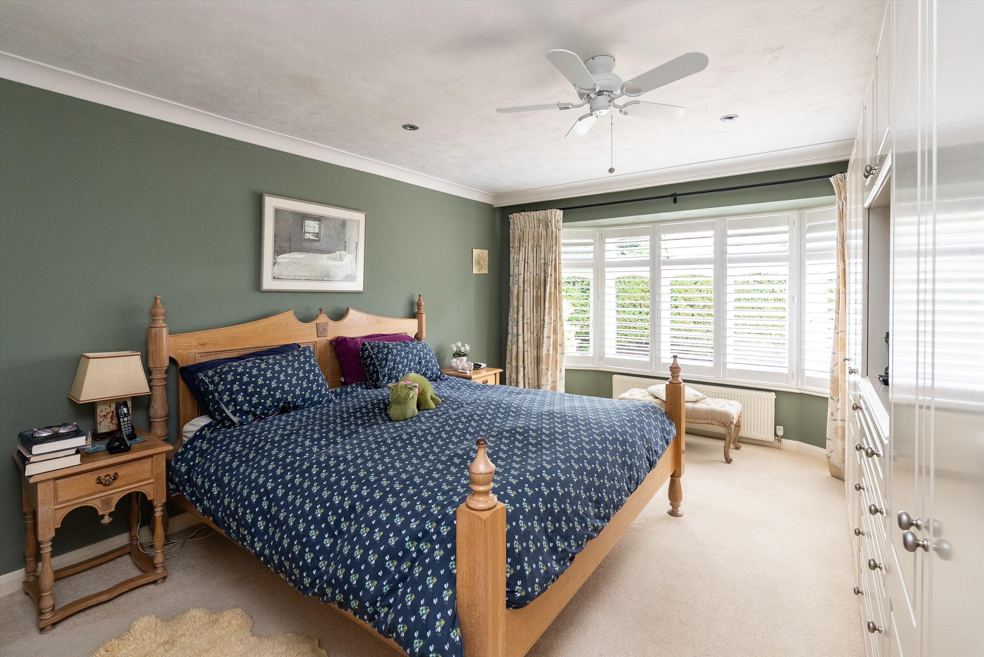 Earleswood, Cobham, Surrey KT11