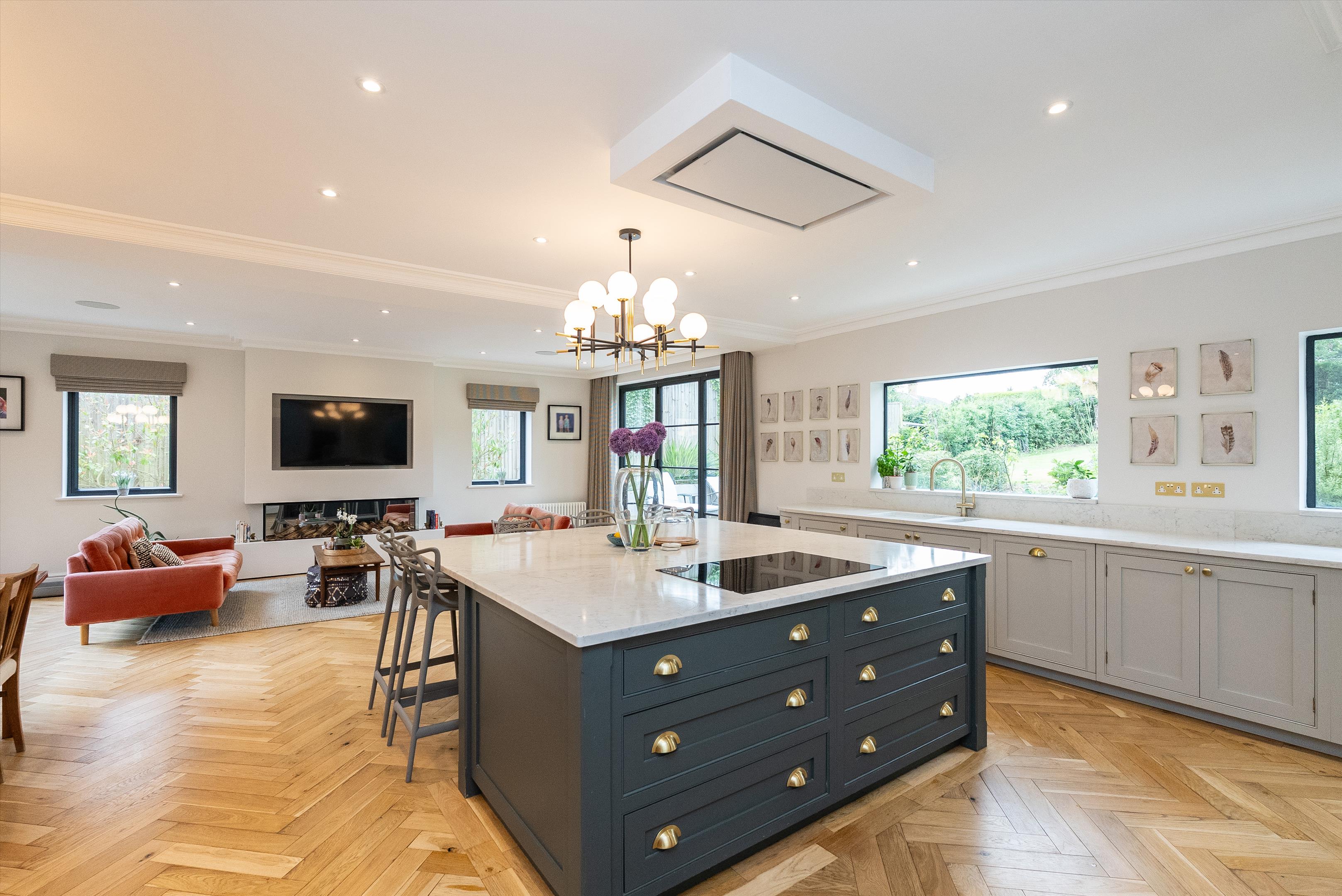 Leatherhead Road, Oxshott, Leatherhead, Surrey KT22