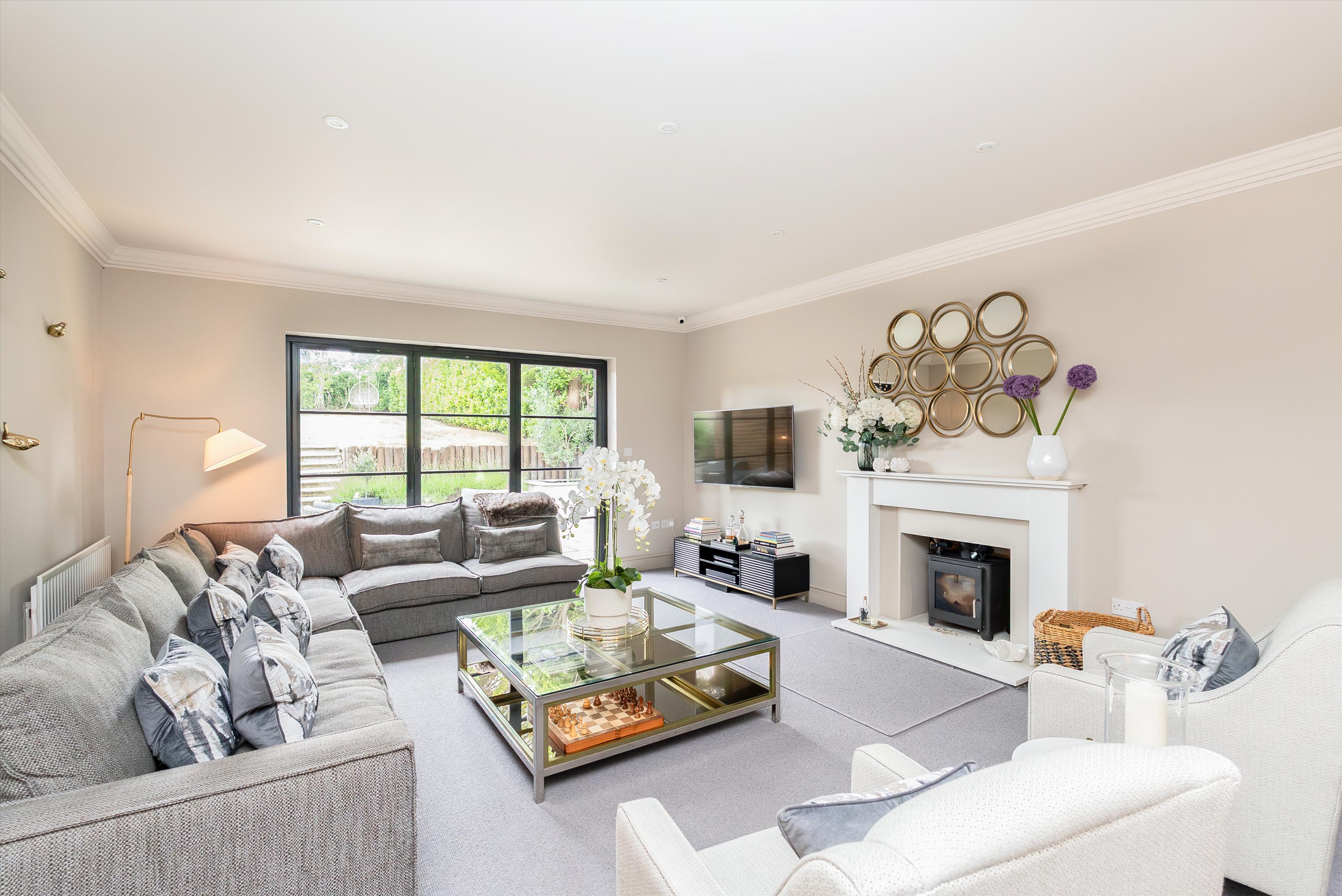 Leatherhead Road, Oxshott, Leatherhead, Surrey KT22