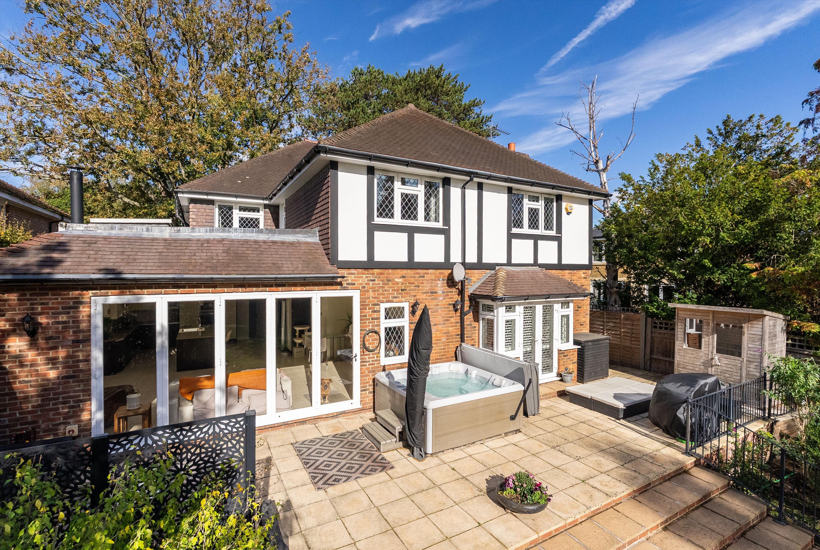 Heath Ridge Green, Cobham, Surrey KT11