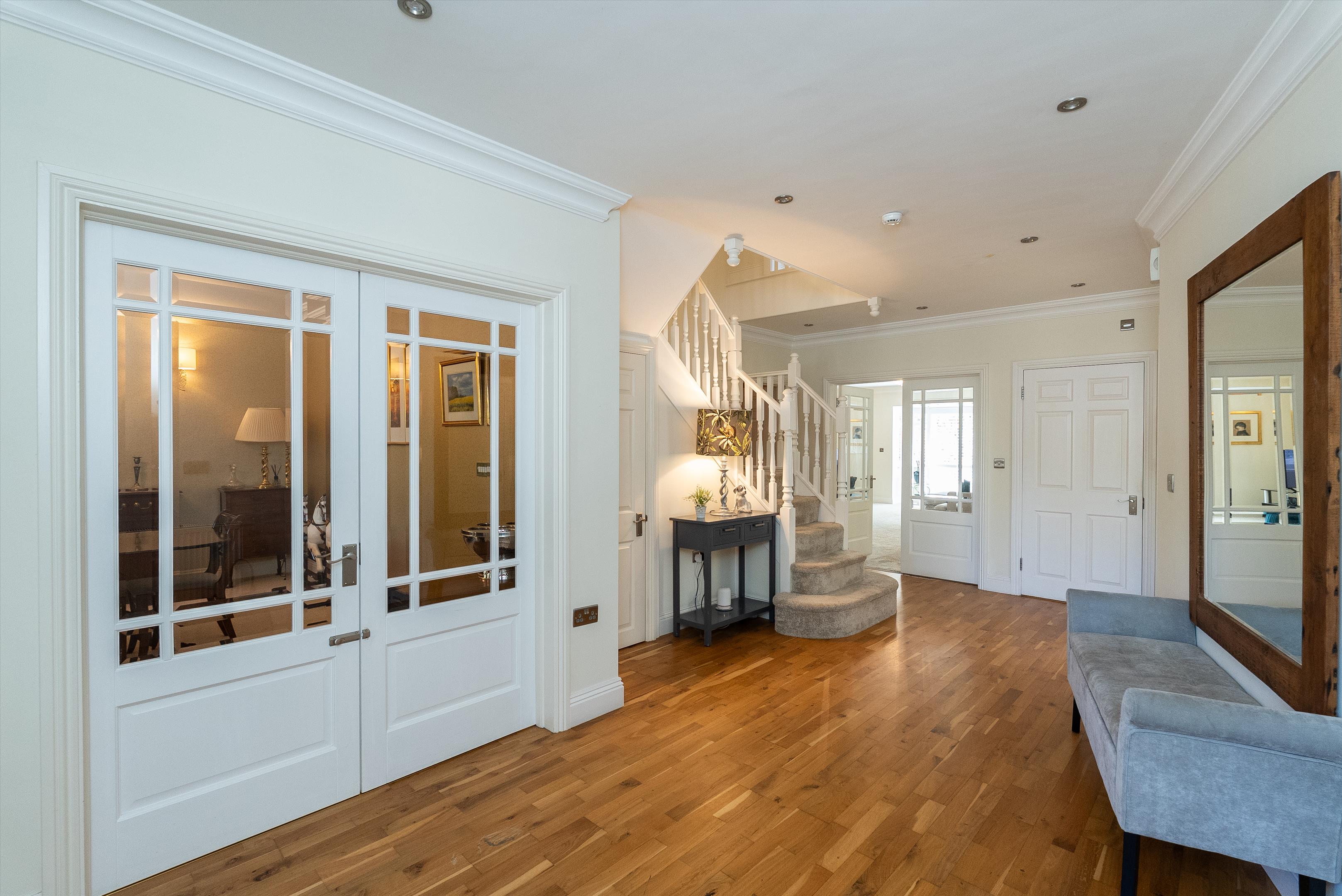 Heath Ridge Green, Cobham, Surrey KT11