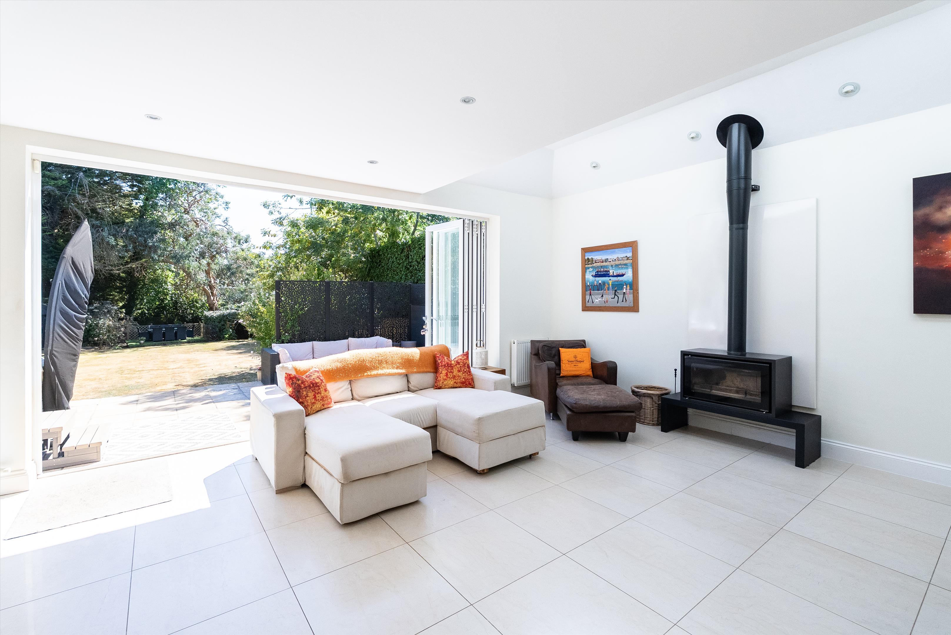 Heath Ridge Green, Cobham, Surrey KT11