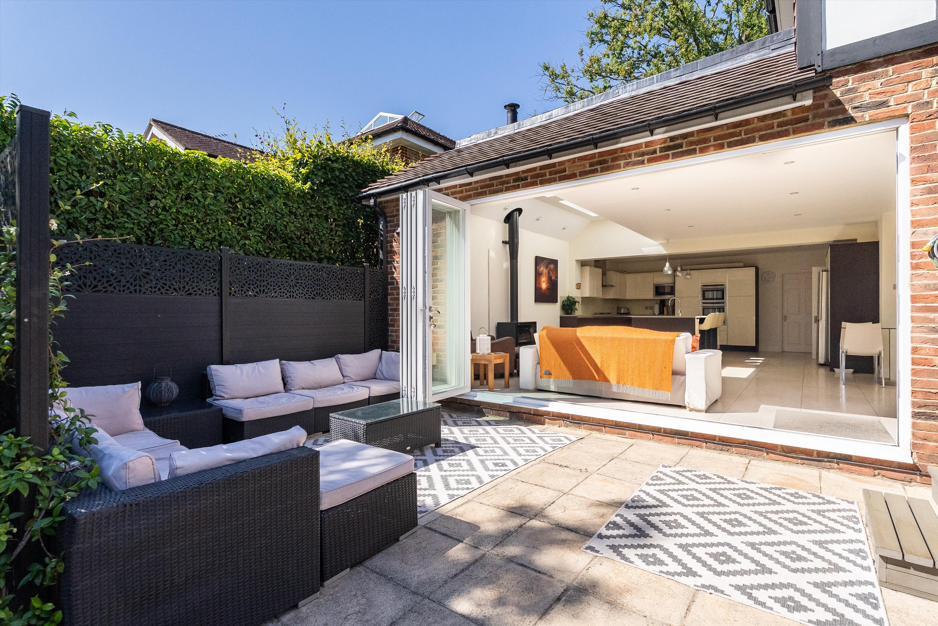 Heath Ridge Green, Cobham, Surrey KT11