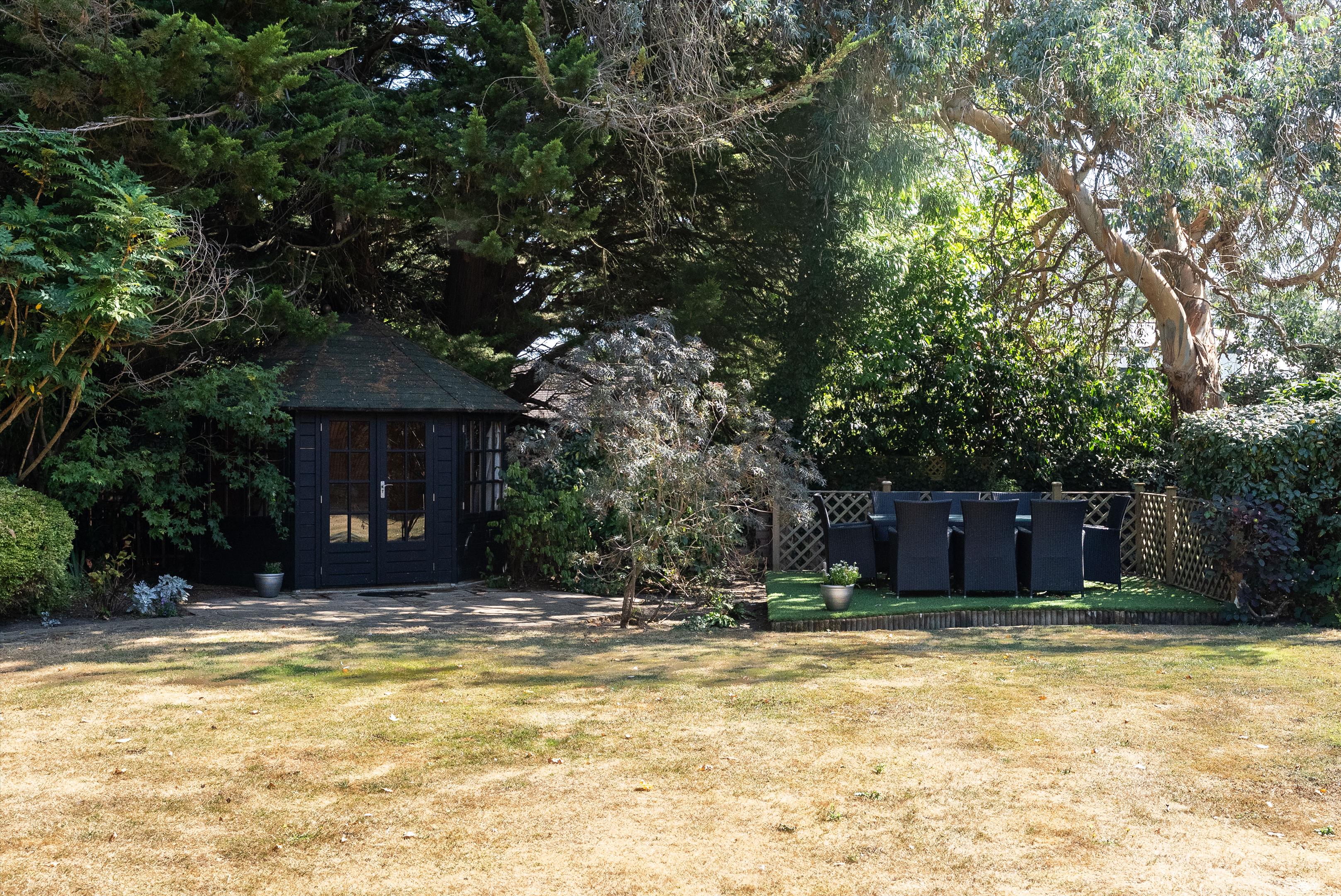 Heath Ridge Green, Cobham, Surrey KT11