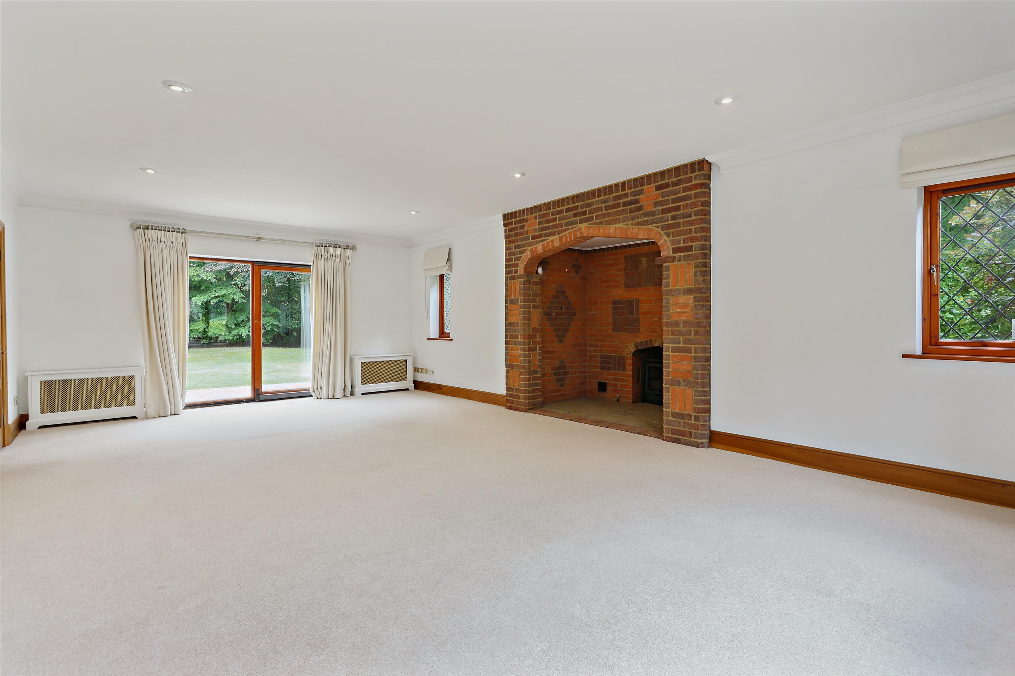 Fairfield Park, Cobham, Surrey, KT11