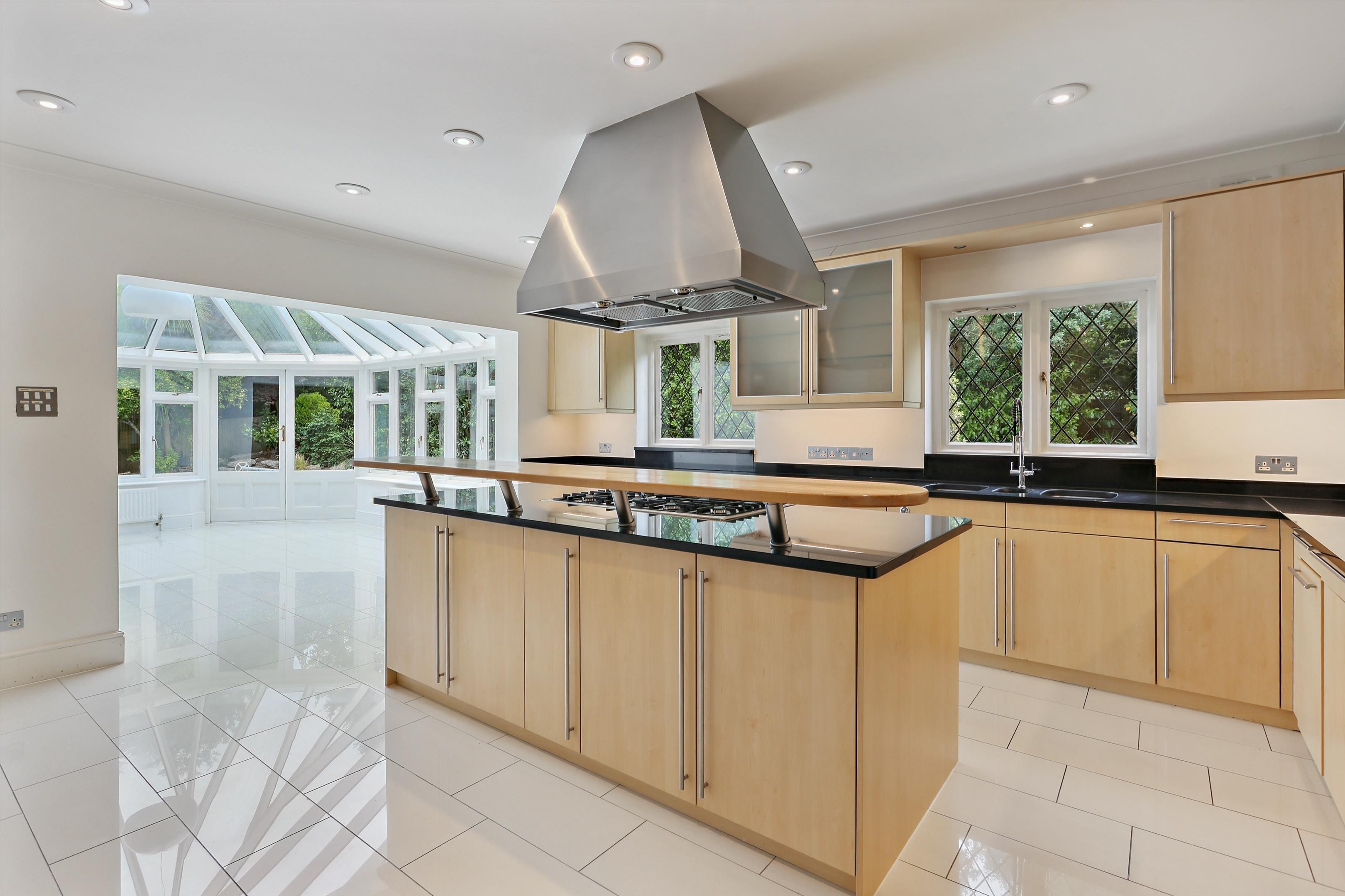 Fairfield Park, Cobham, Surrey, KT11