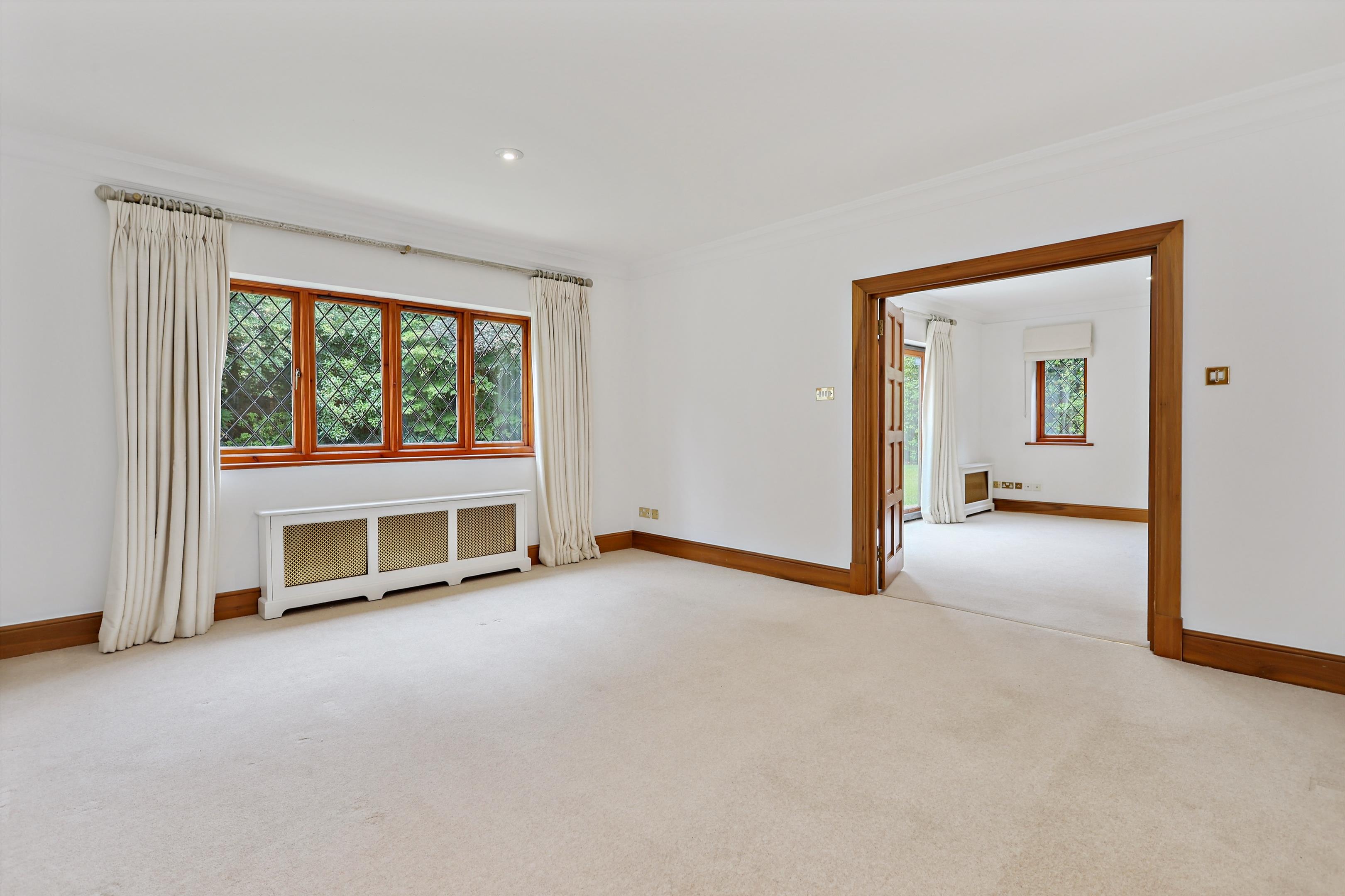 Fairfield Park, Cobham, Surrey, KT11