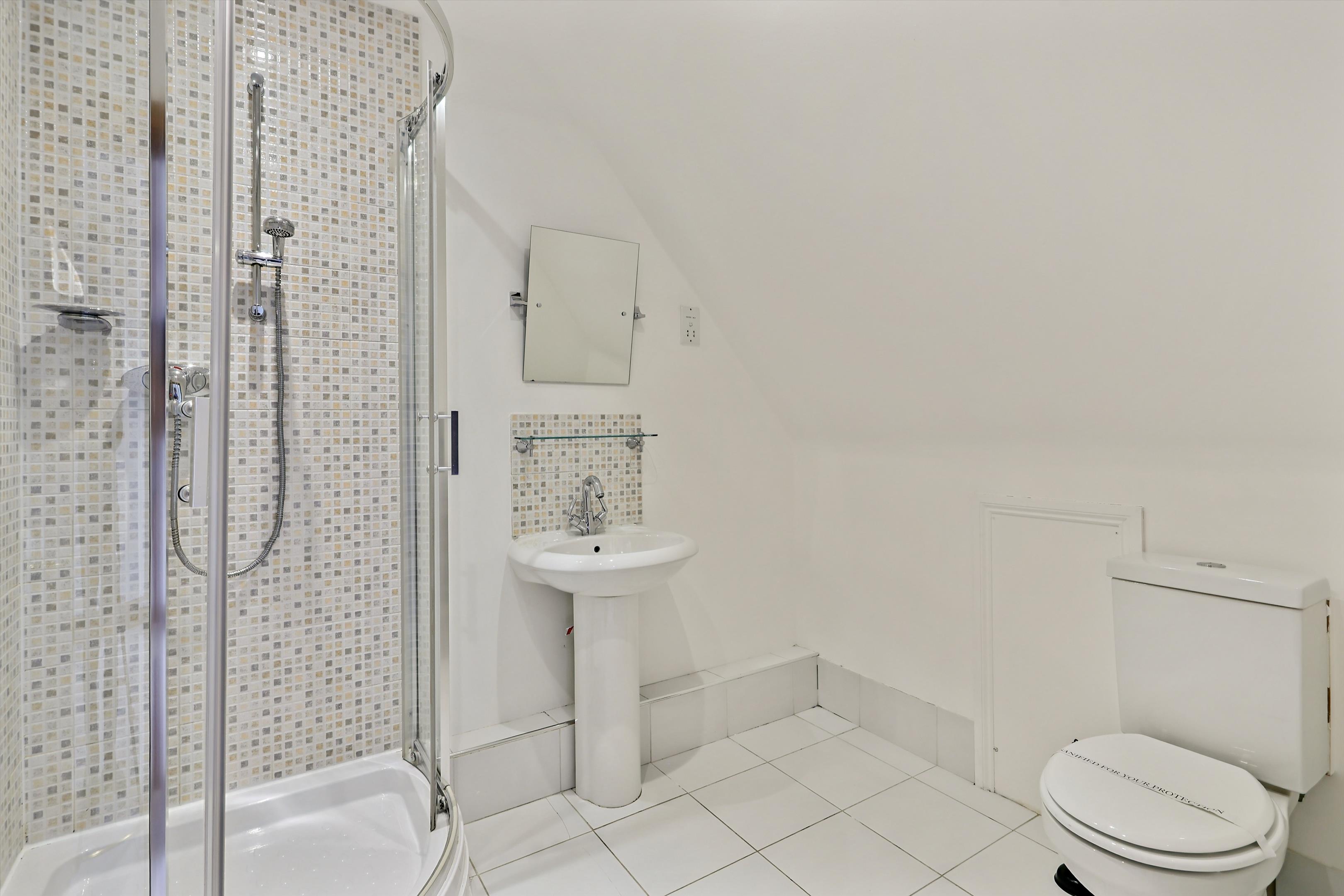Fairfield Park, Cobham, Surrey, KT11