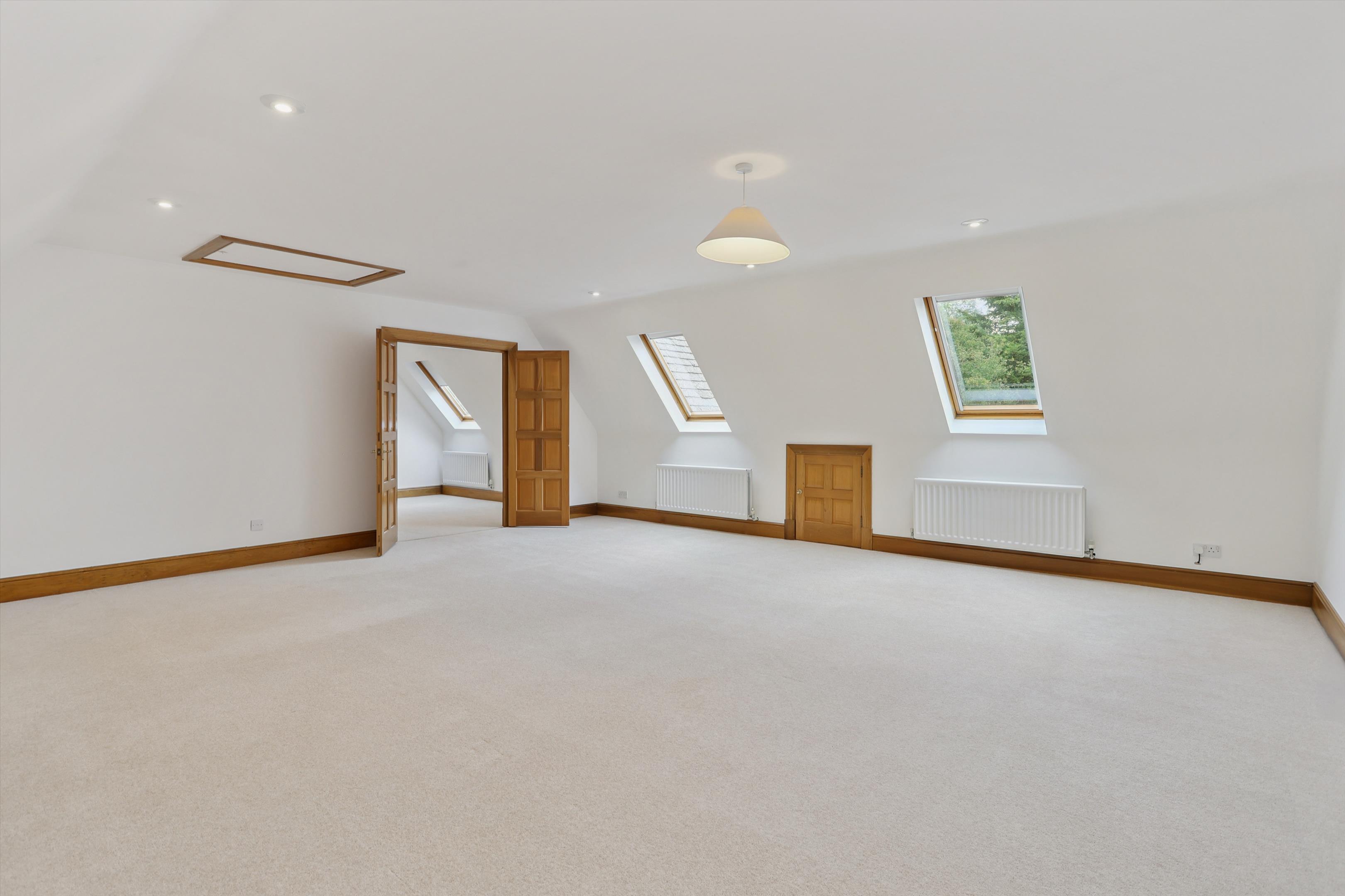 Fairfield Park, Cobham, Surrey, KT11