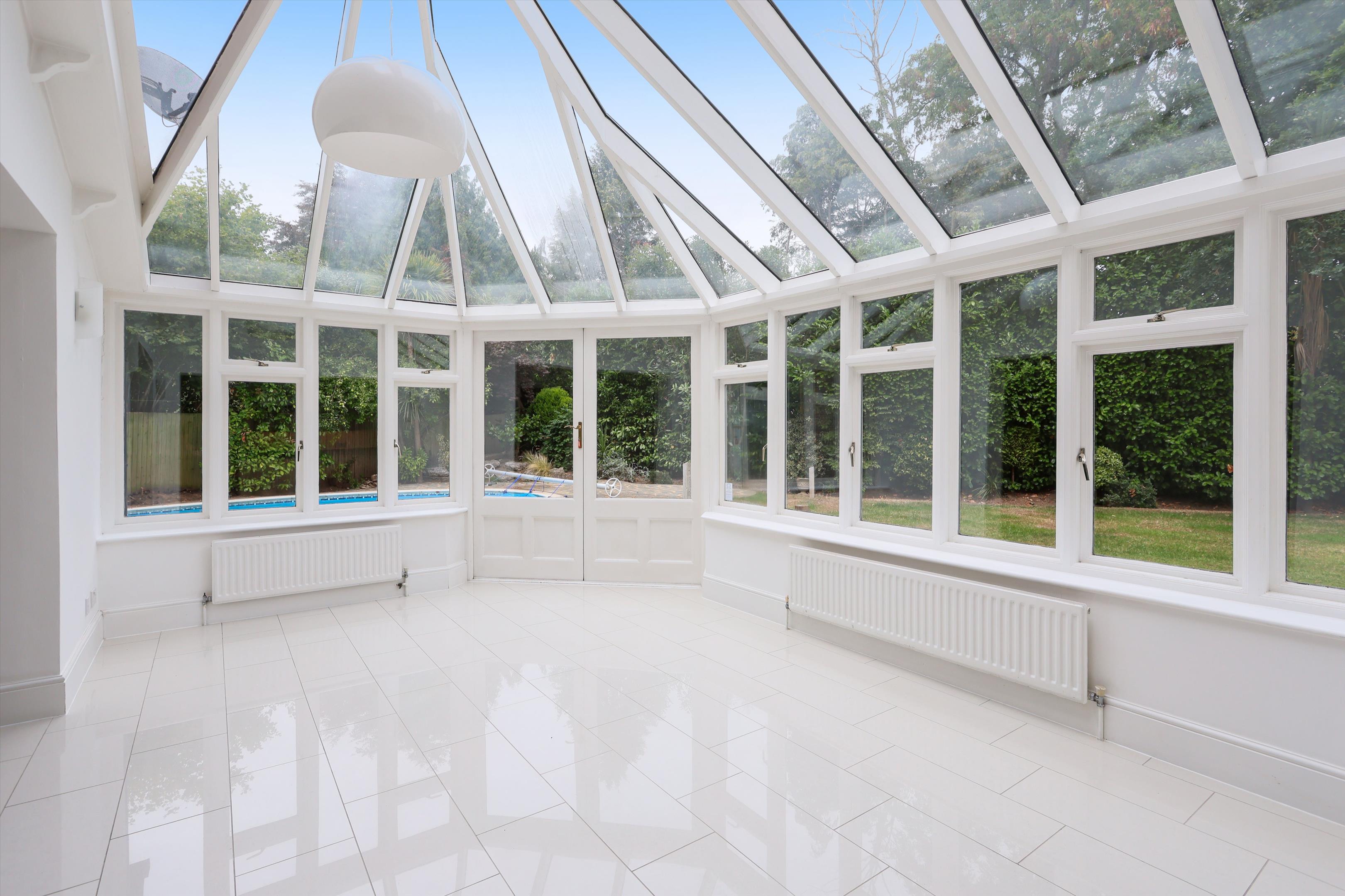 Fairfield Park, Cobham, Surrey, KT11