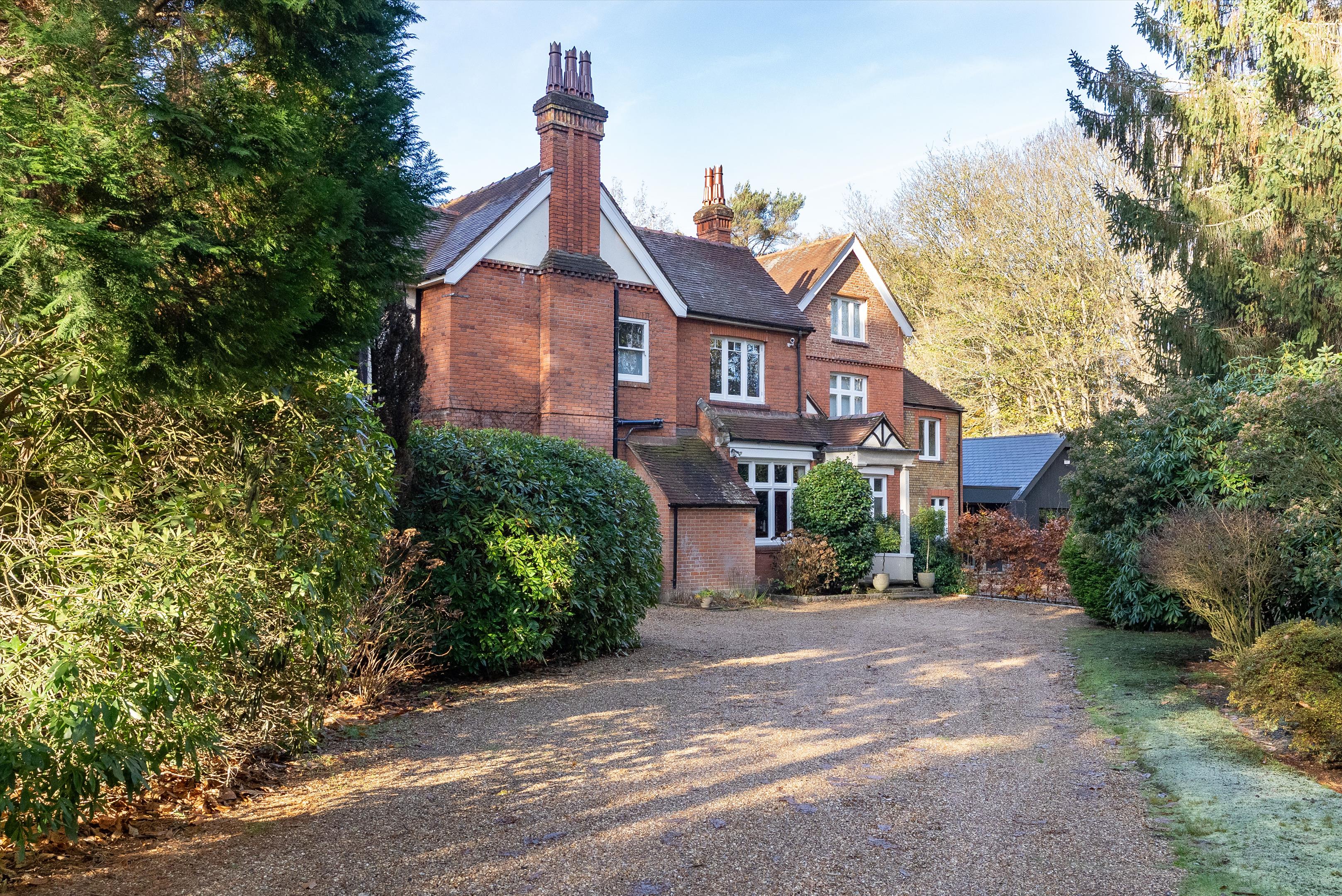 Lingwood, Byfleet Road, Cobham, KT11