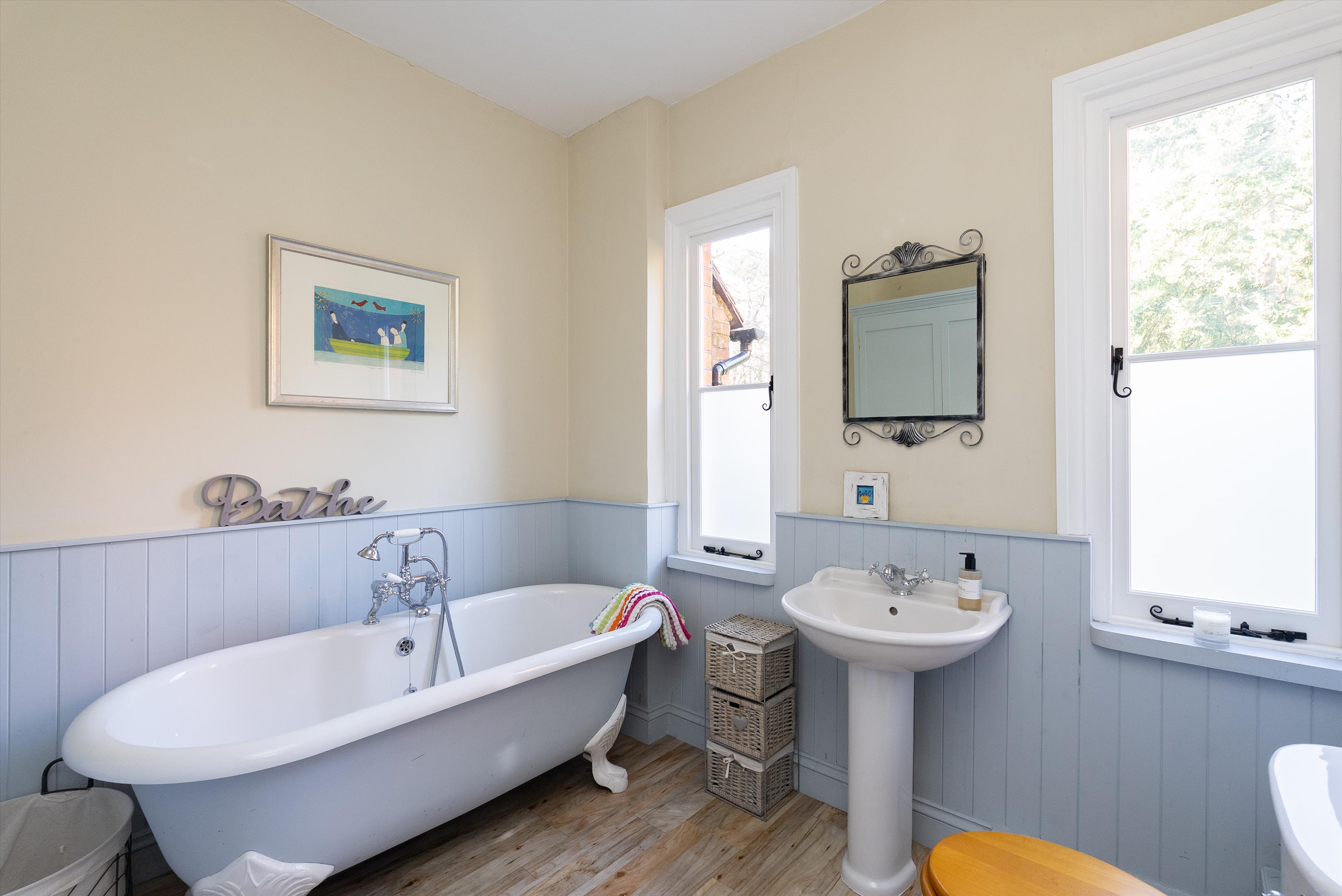 Lingwood, Byfleet Road, Cobham, KT11