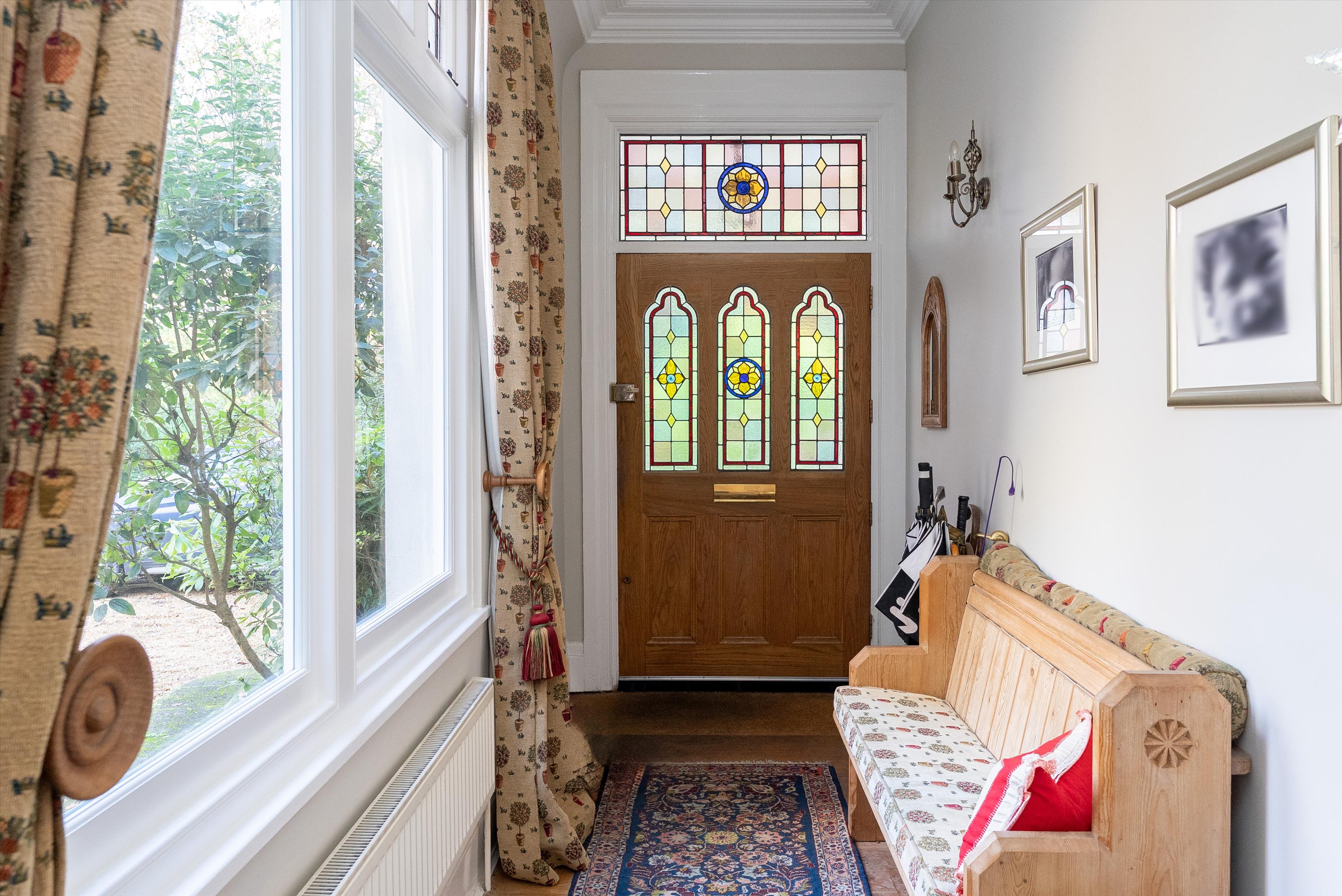 Lingwood, Byfleet Road, Cobham, KT11